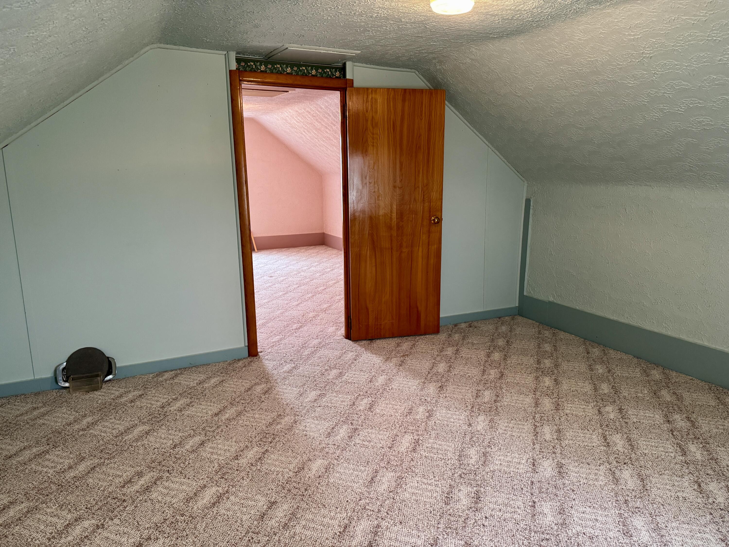 9910 Eichar Road Property Photo 33