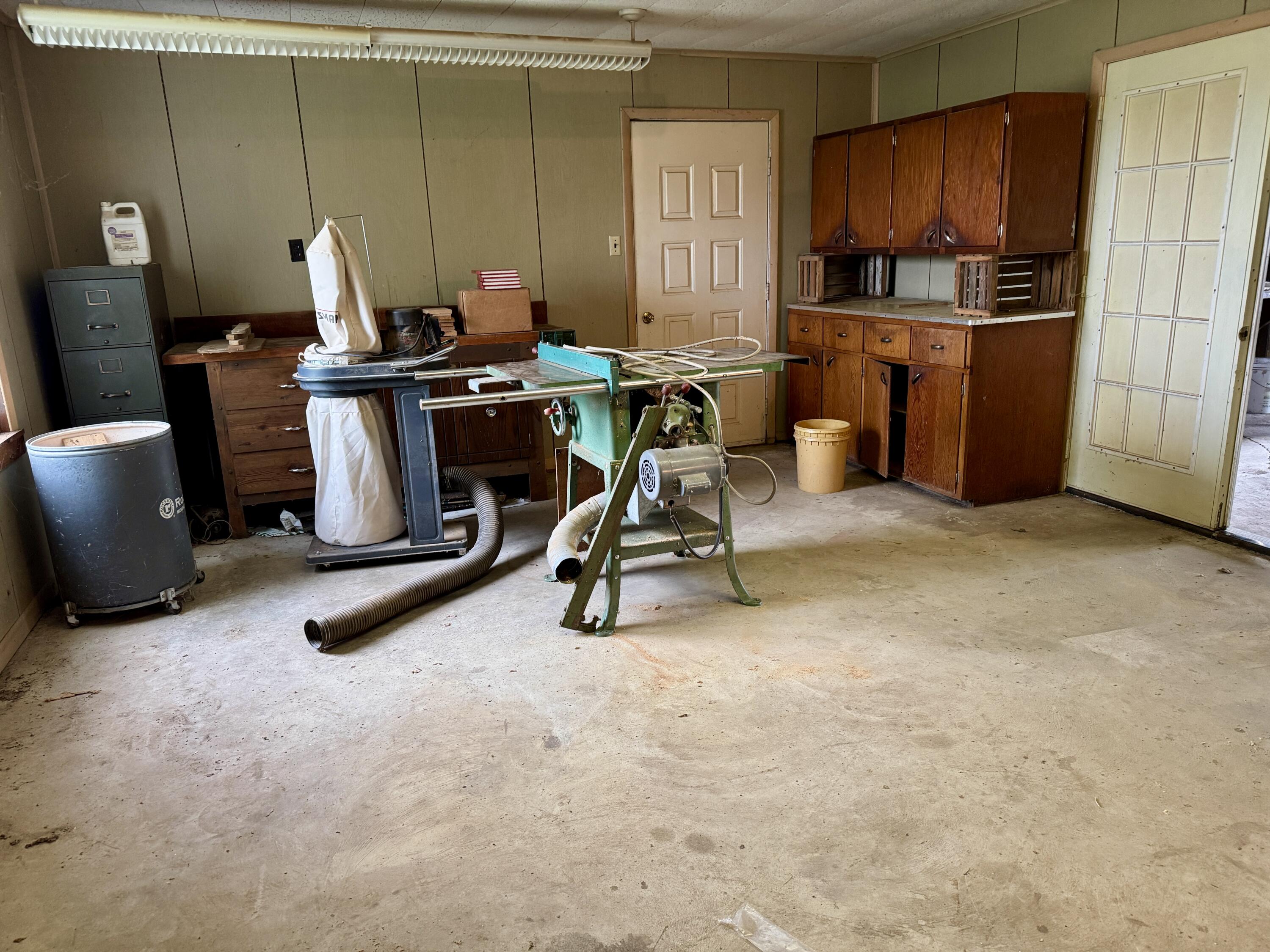 9910 Eichar Road Property Photo 38
