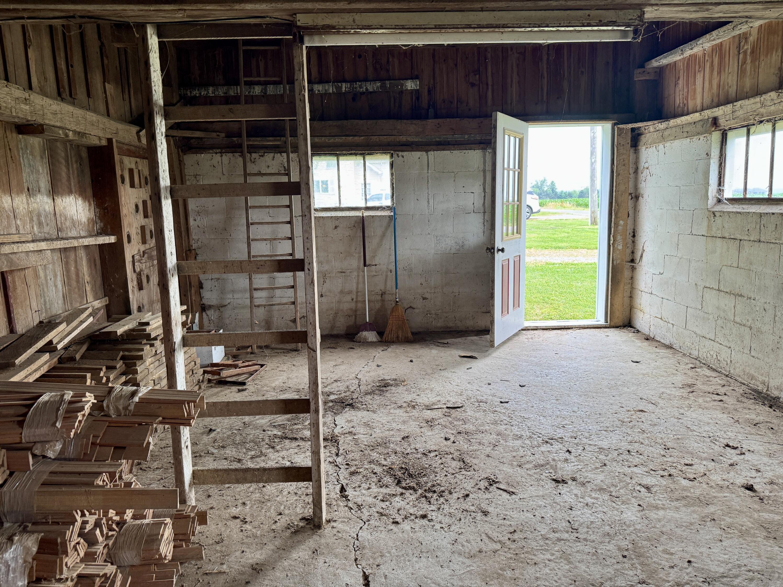 9910 Eichar Road Property Photo 49