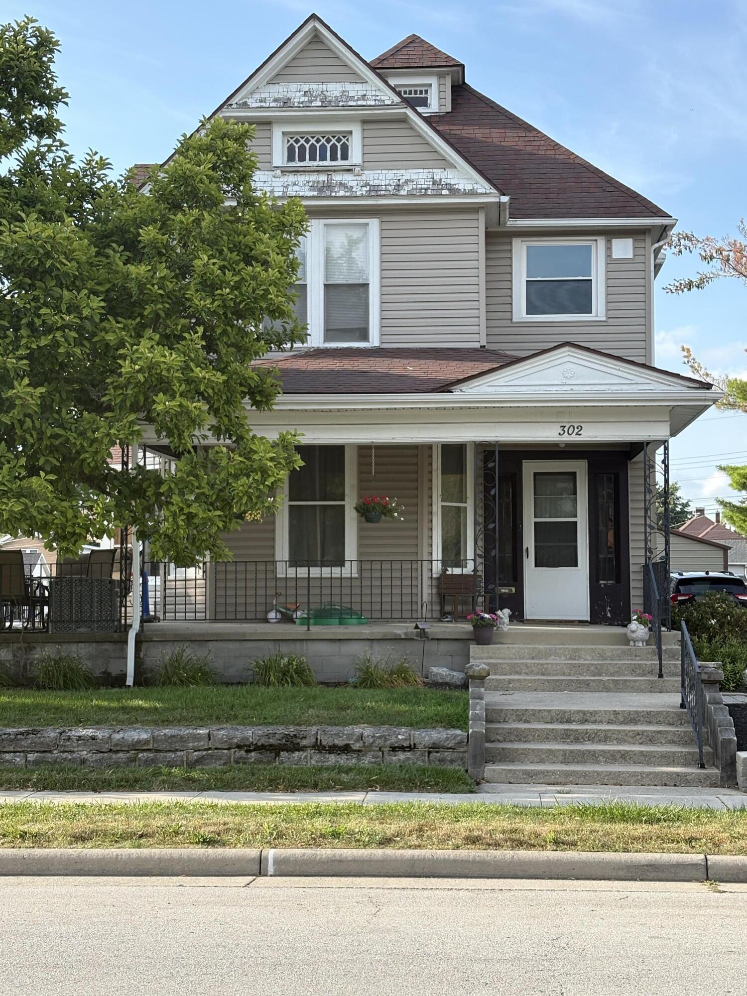 302 E Mechanic Street Property Photo 1