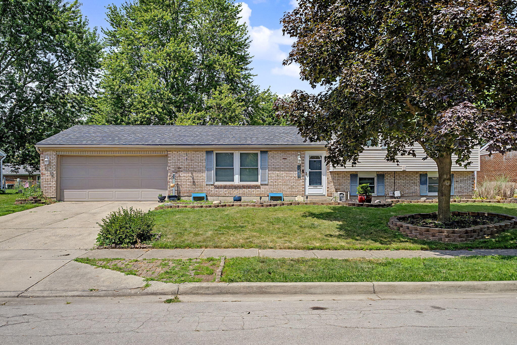 844 Sunset Drive Property Photo 2