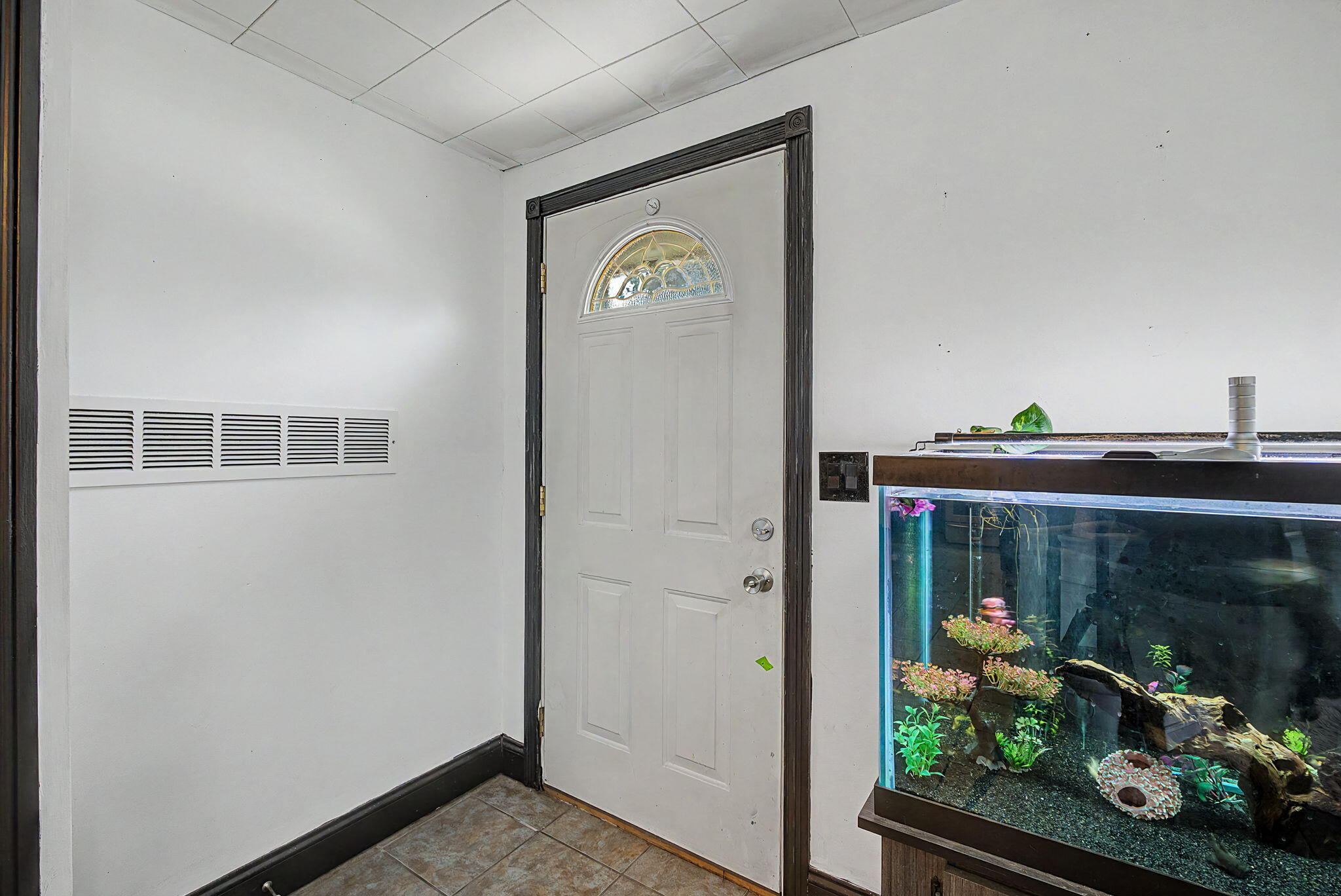 844 Sunset Drive Property Photo 6