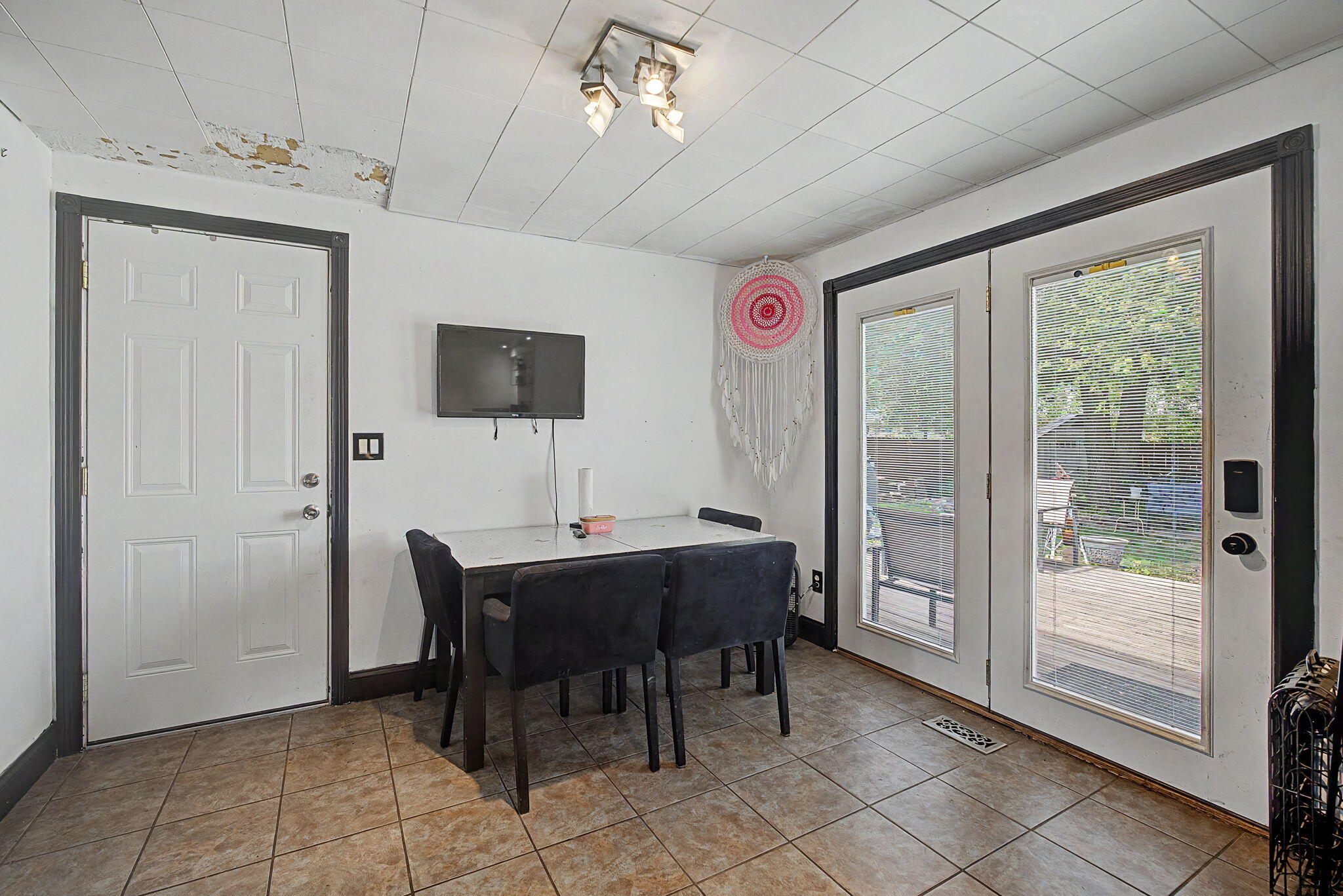 844 Sunset Drive Property Photo 13