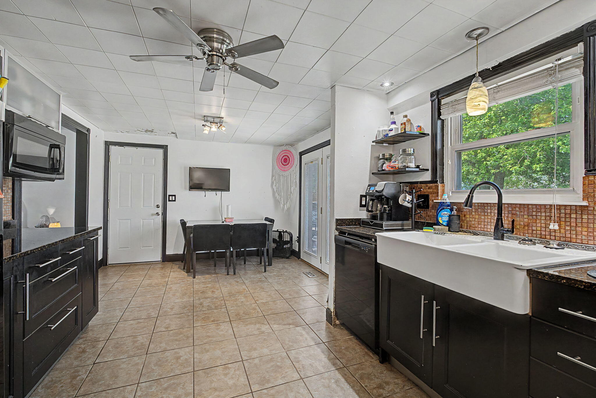 844 Sunset Drive Property Photo 15