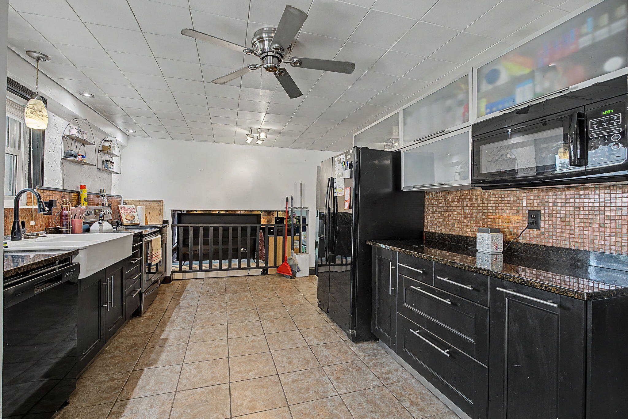 844 Sunset Drive Property Photo 18
