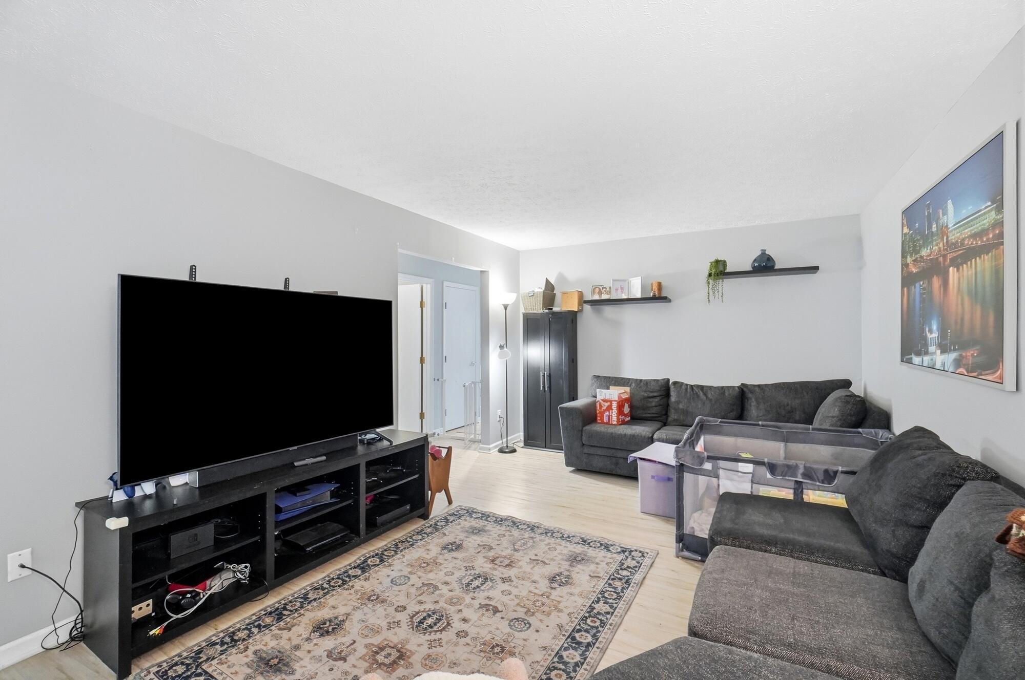 573 Winona Drive Property Photo 2