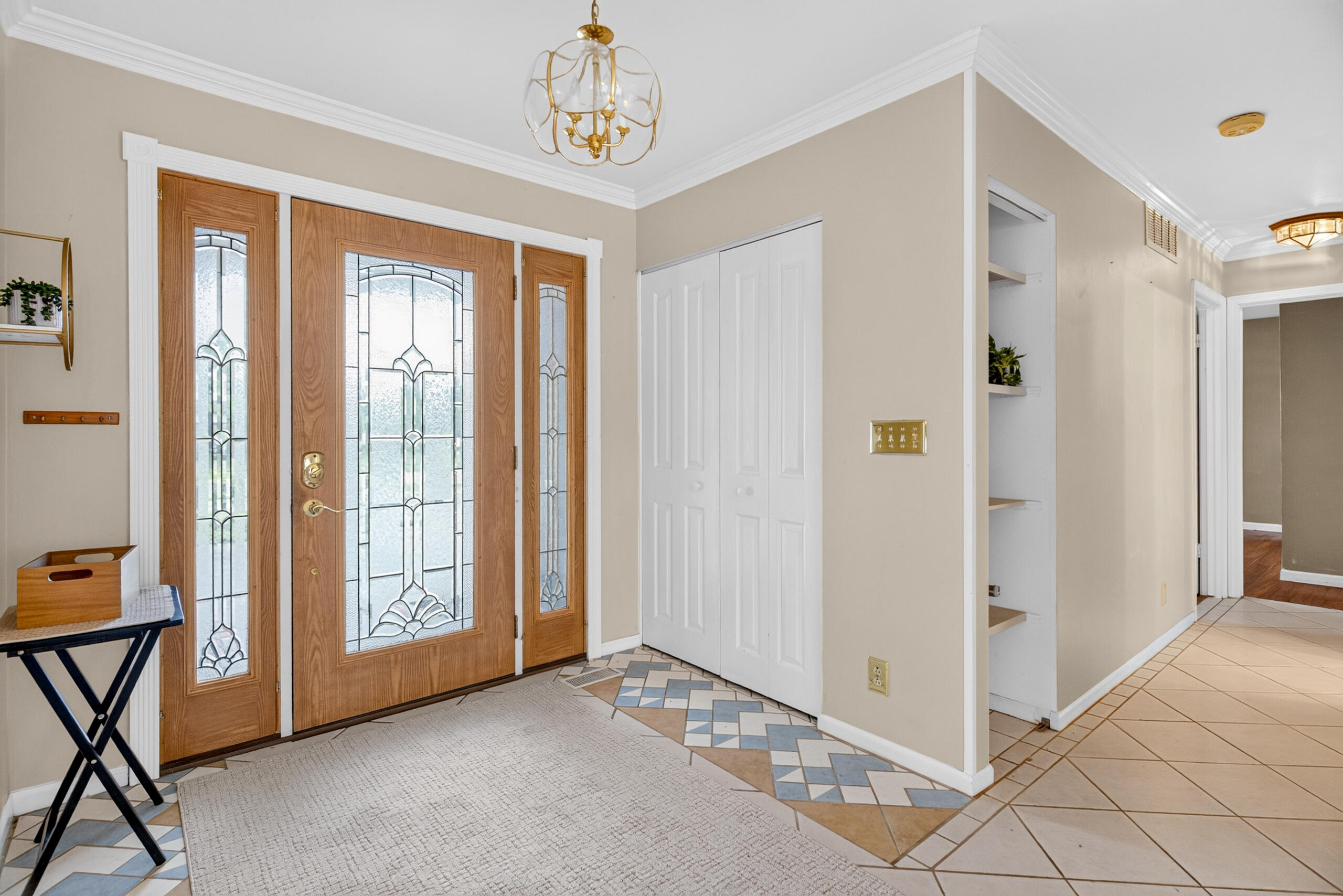 316 E Robinwood Street Property Photo 6
