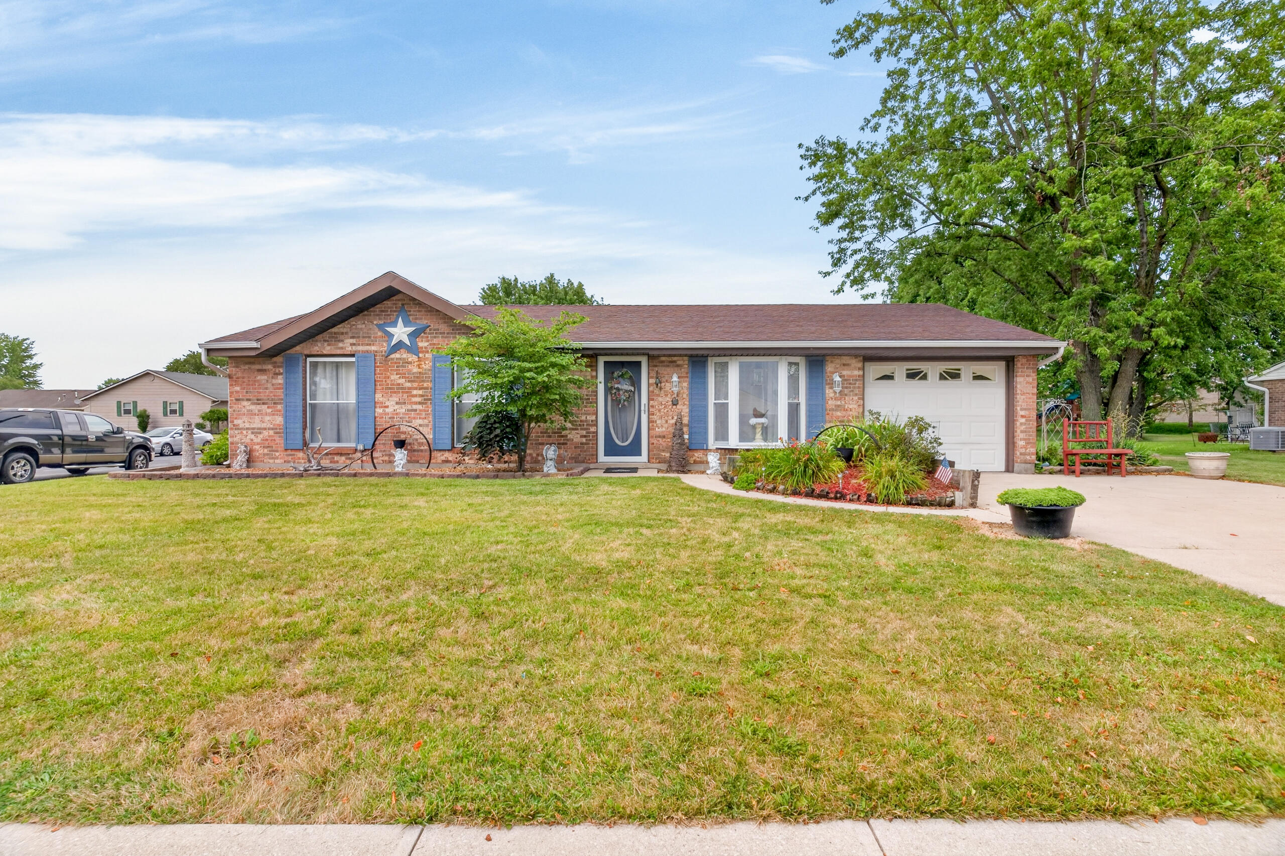 106 Meadowview Lane Property Photo 1