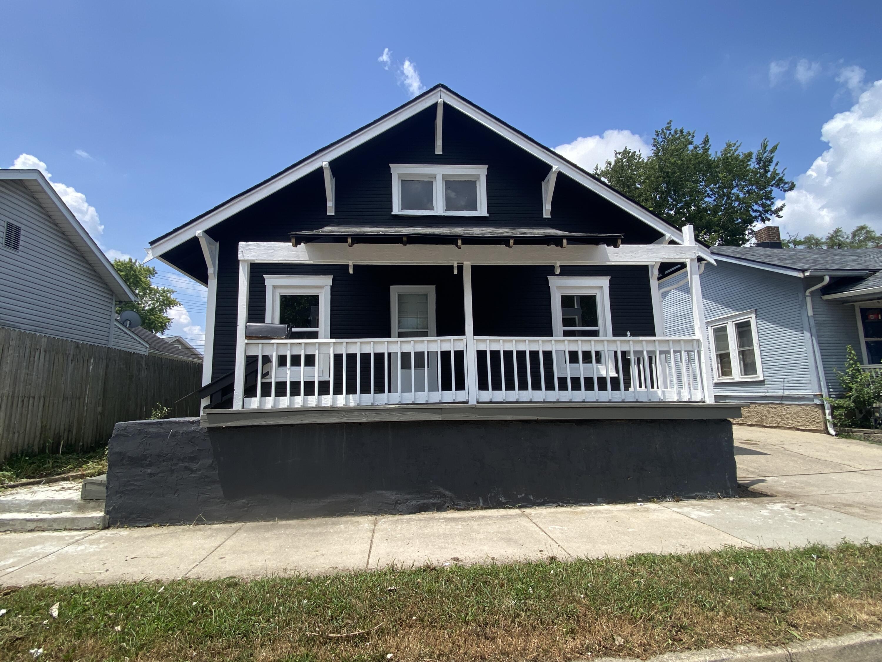 108 N Elm Street Property Photo 1
