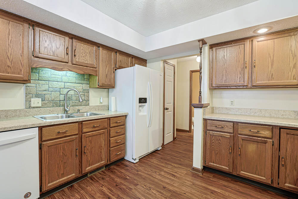 6331 Adams Circle 16 Property Photo 13