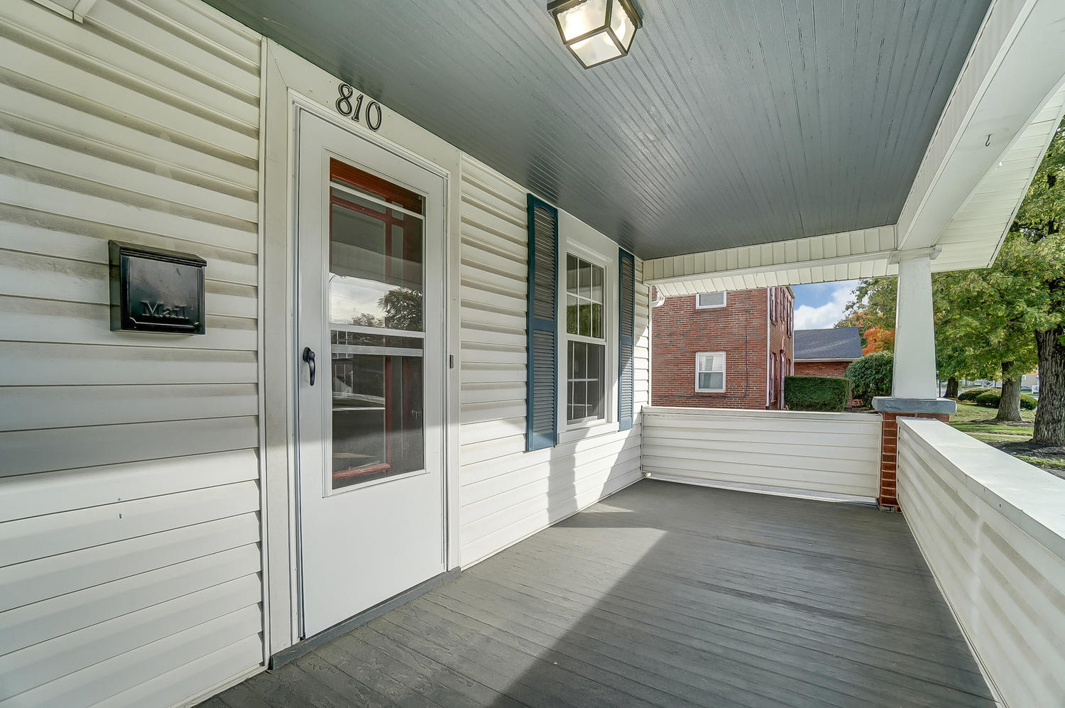 1810 N Limestone Street Property Photo 8