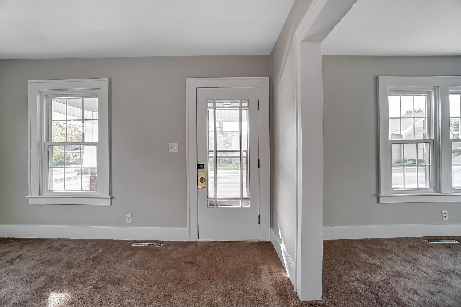 1810 N Limestone Street Property Photo 9