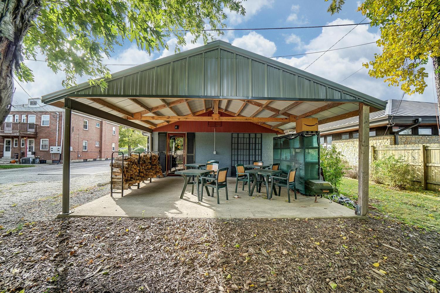 1810 N Limestone Street Property Photo 43