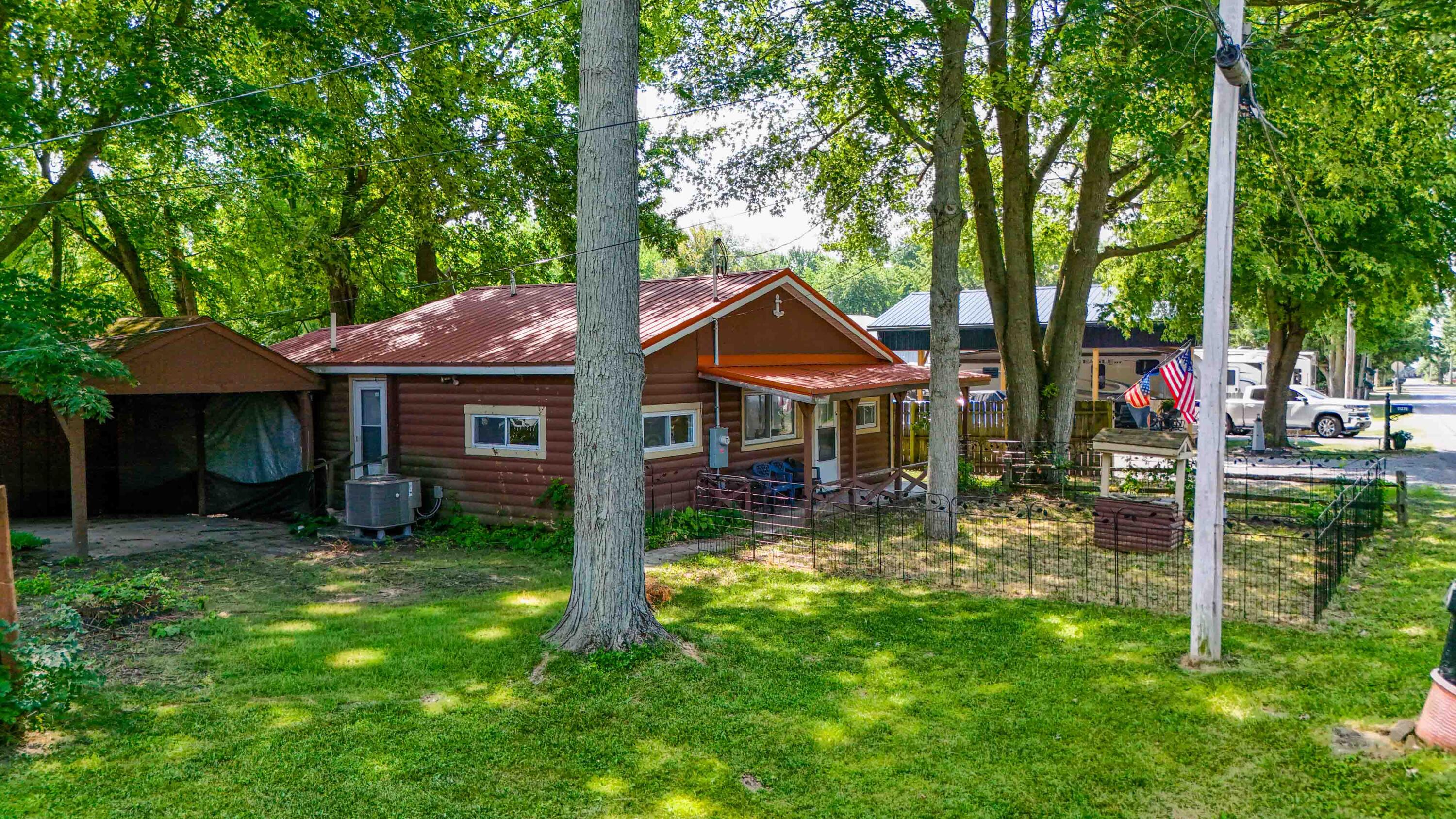 11292 Hiawatha Path Property Photo 2