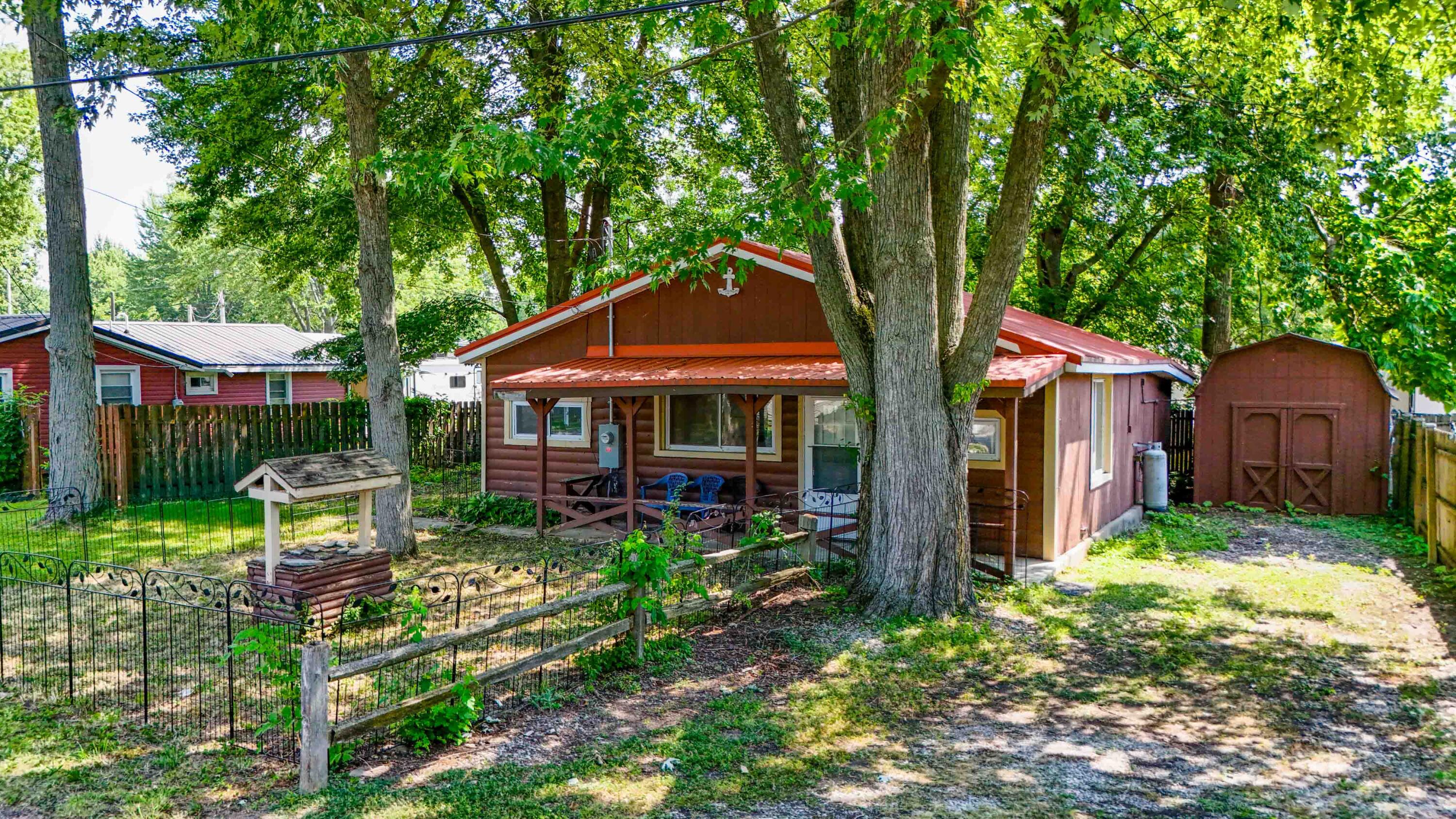 11292 Hiawatha Path Property Photo 9