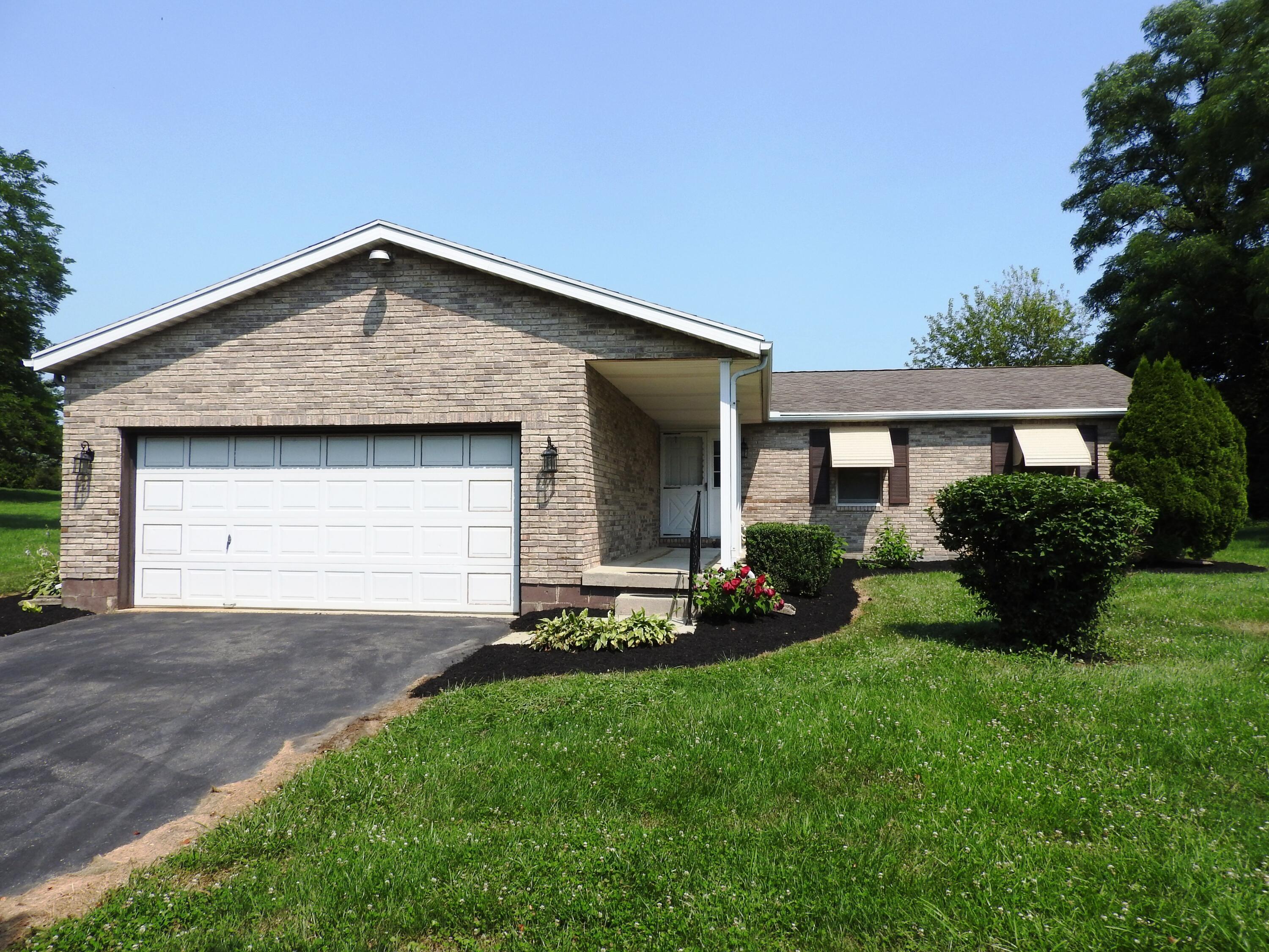 8180 Dog Leg Road Property Photo 1