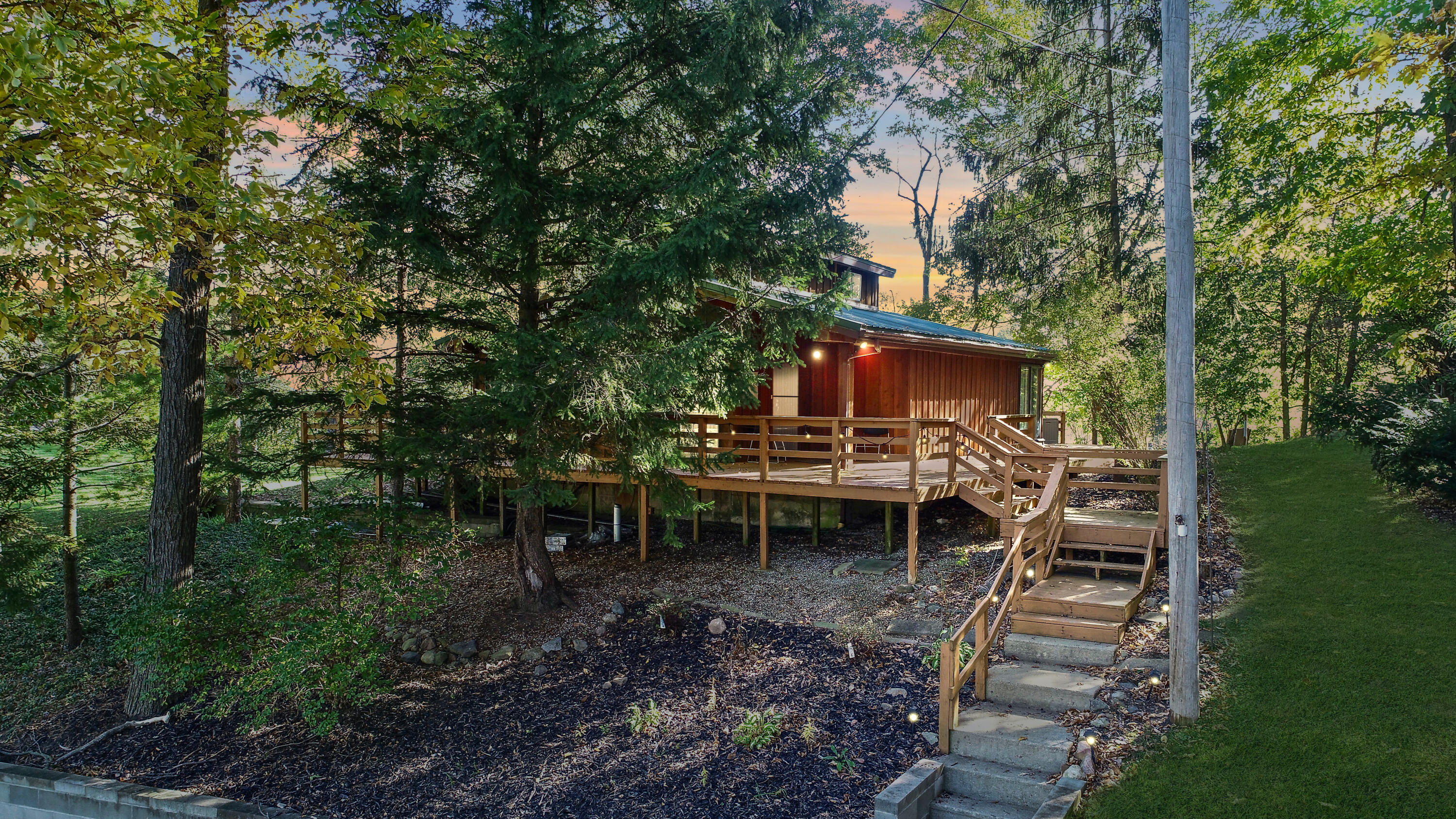1179 Main Drive Property Photo 1