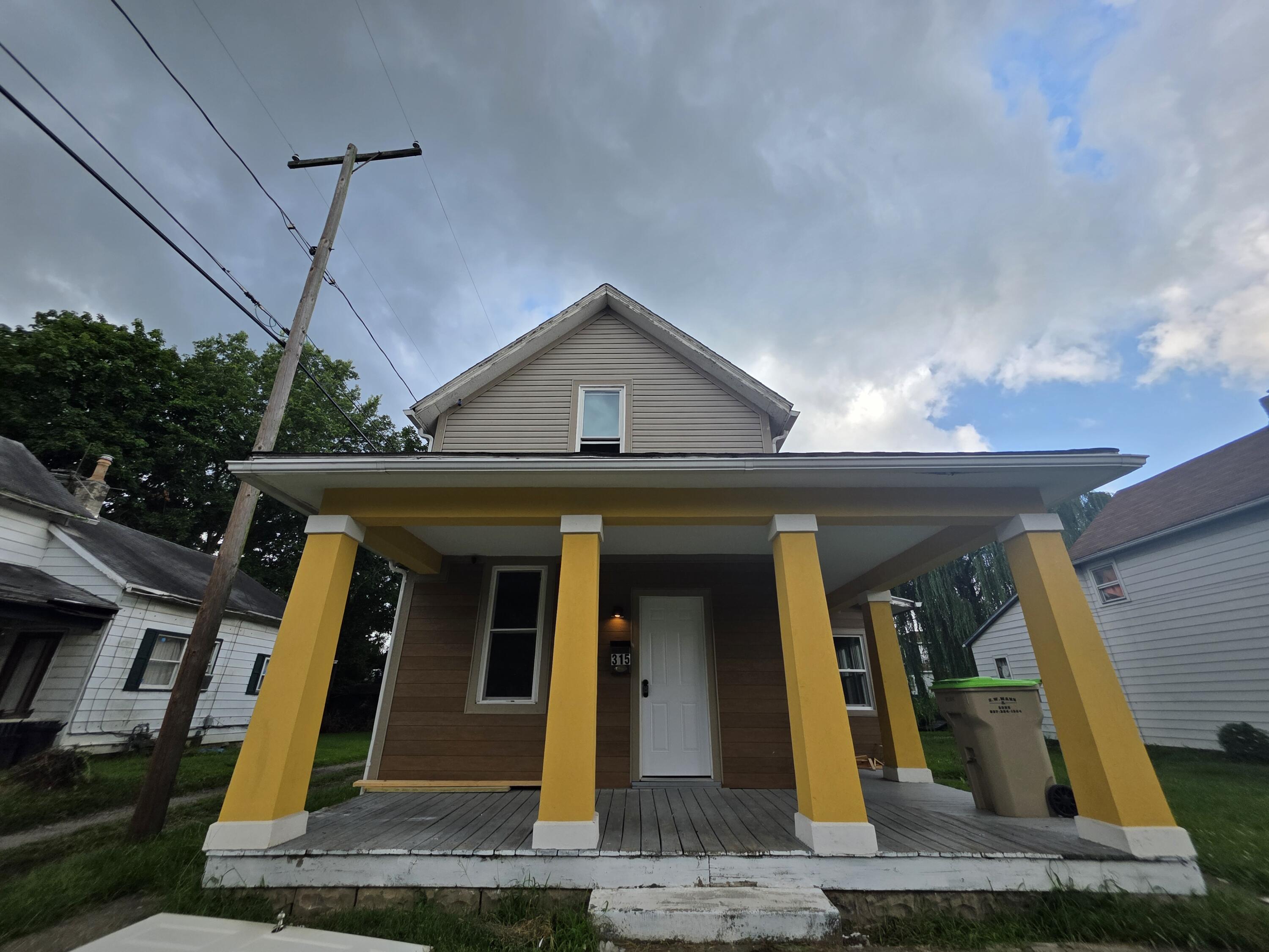 315 S Shaffer Street Property Photo 1