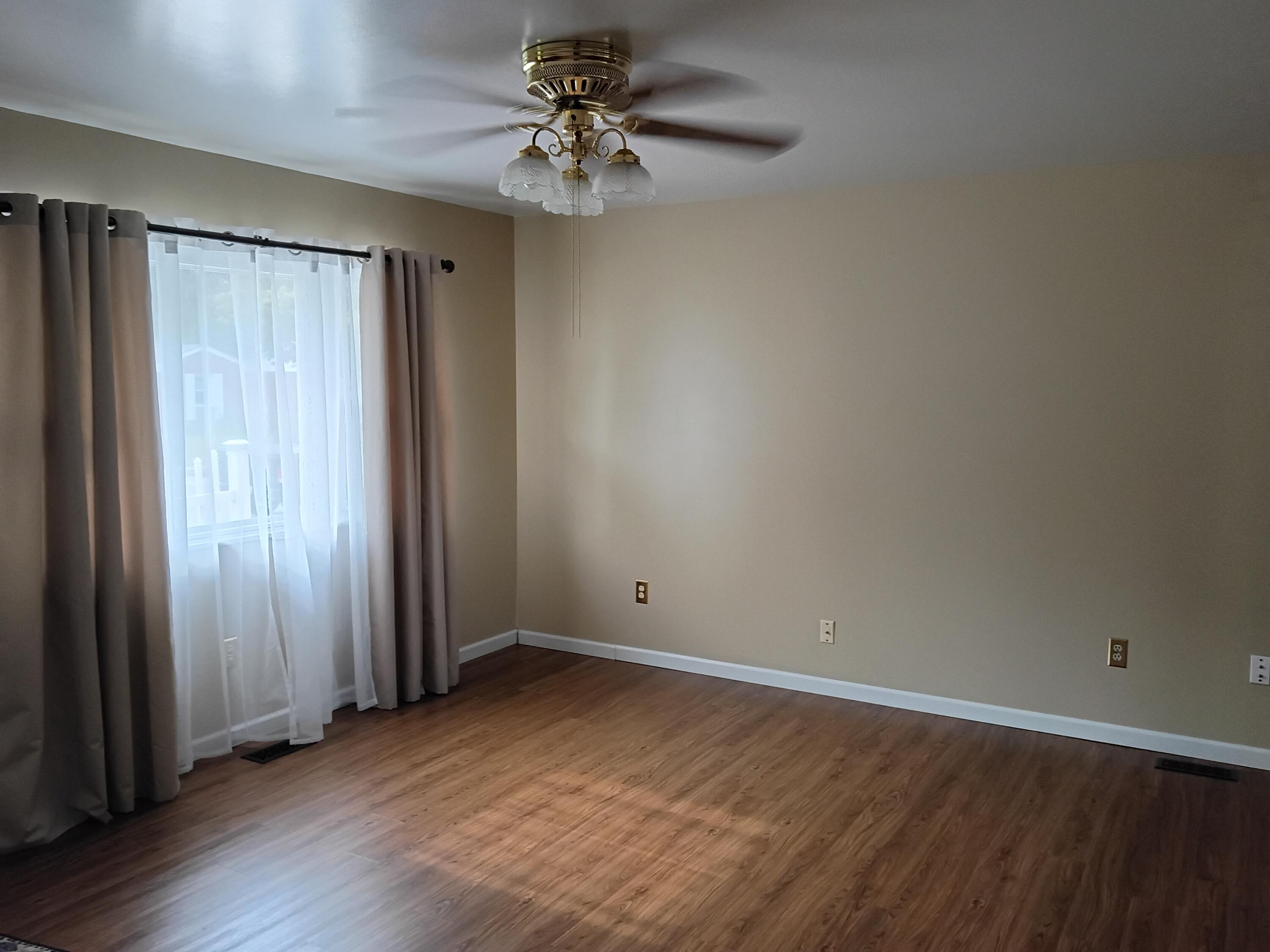 728 Marilyn Drive Property Photo 4