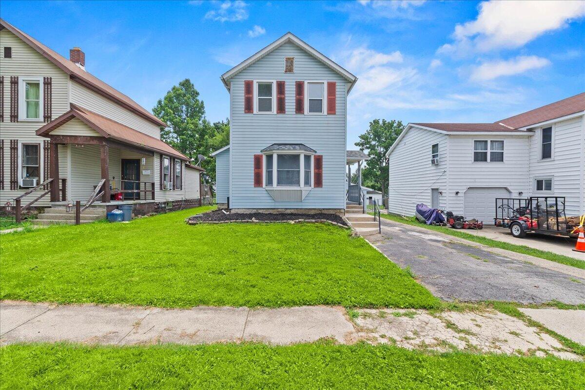 316 E High Avenue Property Photo 2