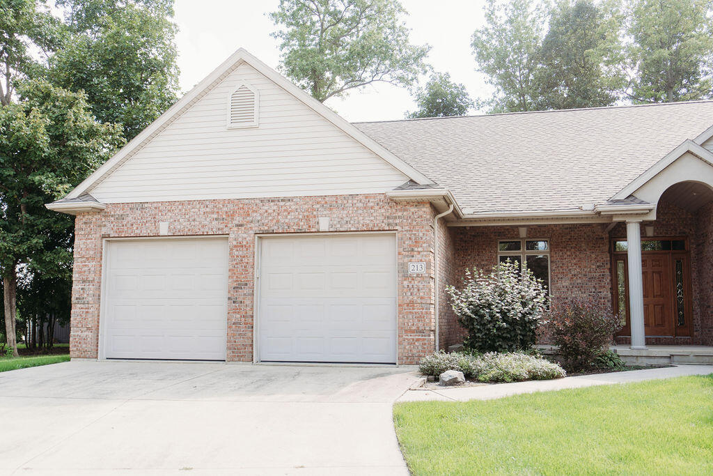 213 Peridot Drive Property Photo 1