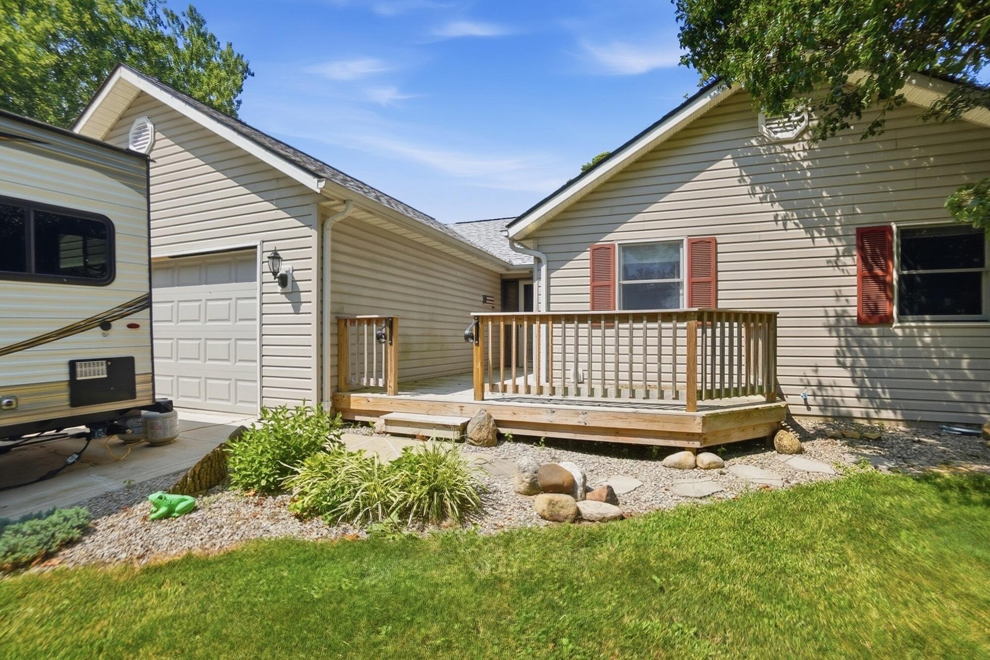 384 N Parkview Road Property Photo 1