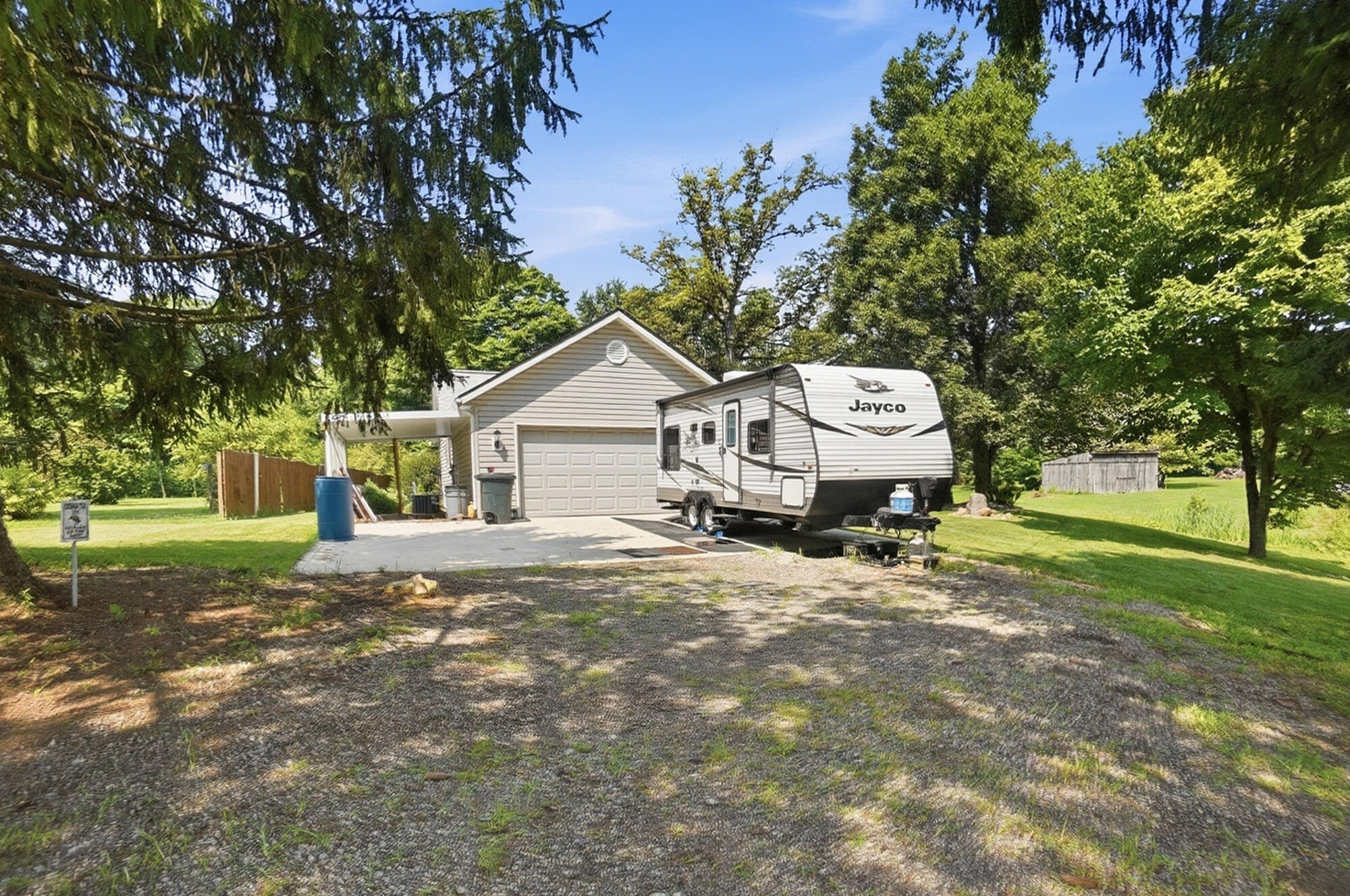 384 N Parkview Road Property Photo 4