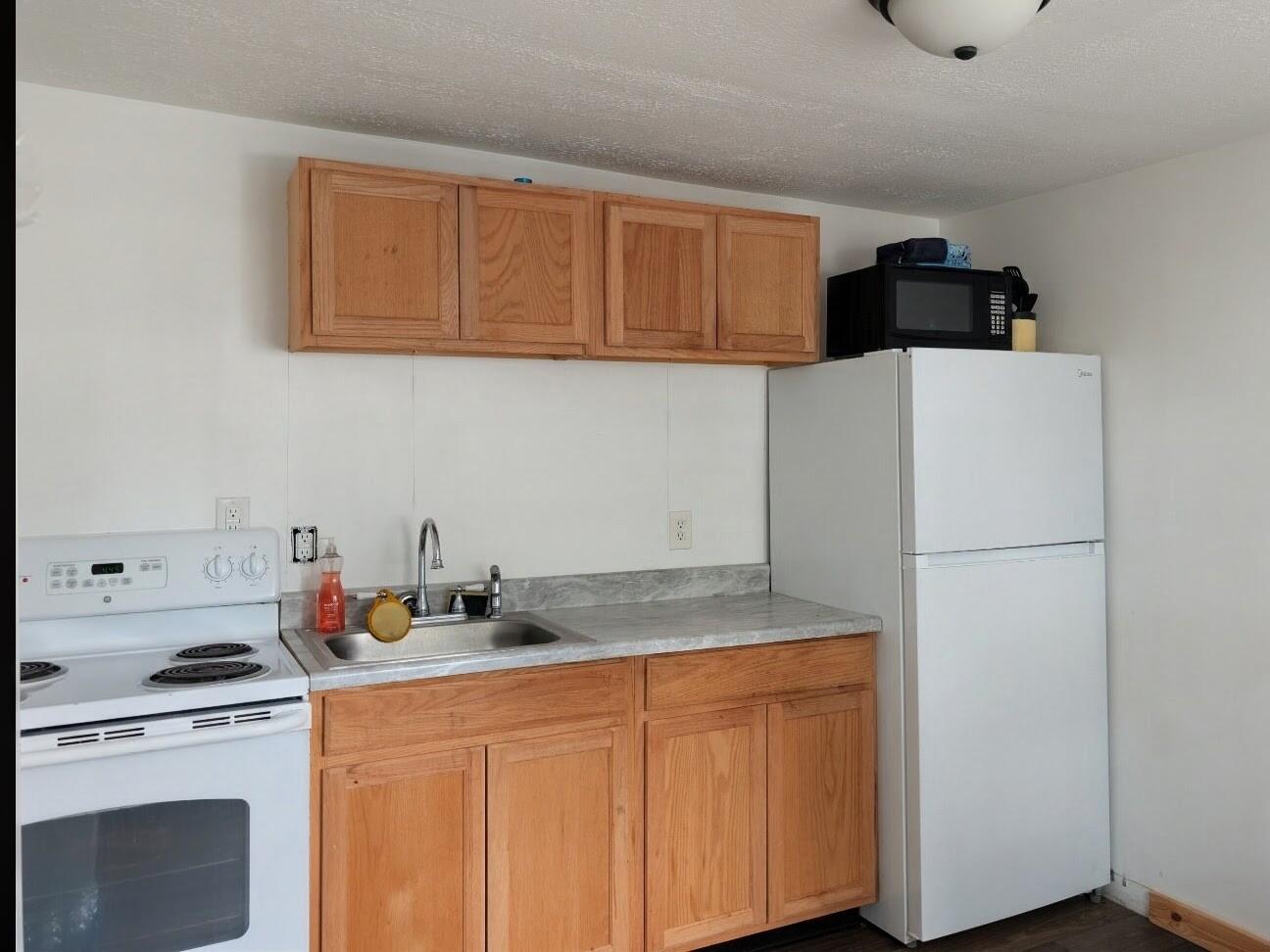 302 Mobile Street Property Photo 6