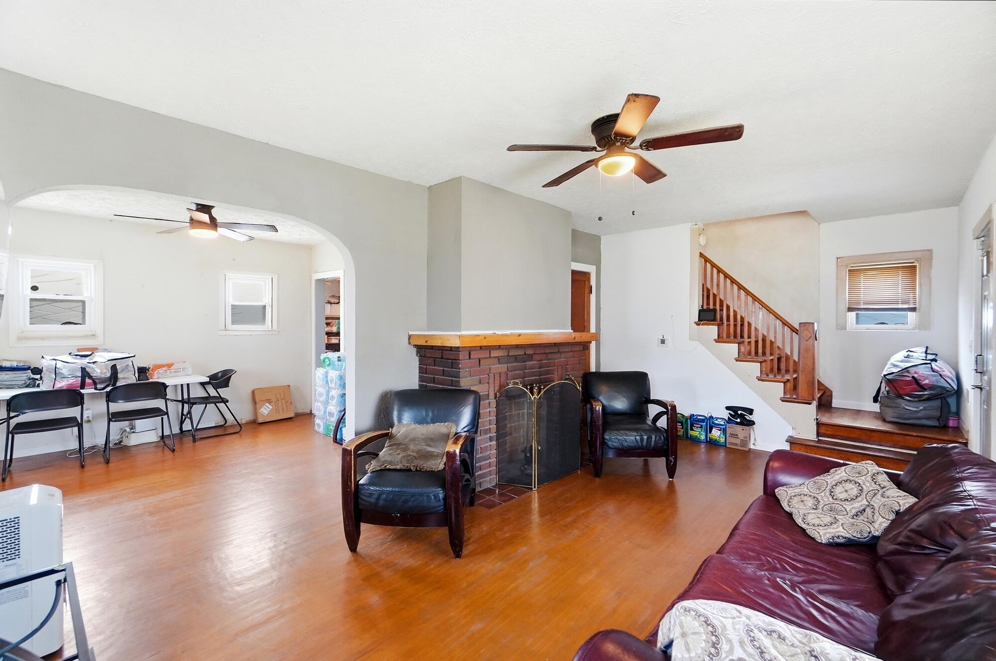 913 Rice Street Property Photo 8