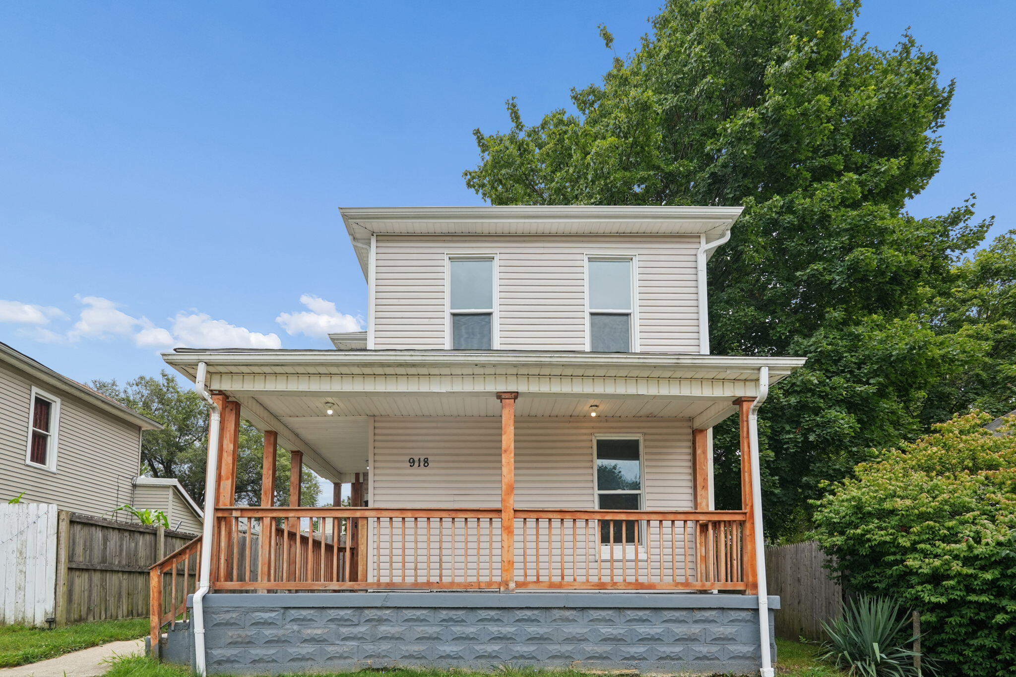 918 Elder Street Property Photo 2