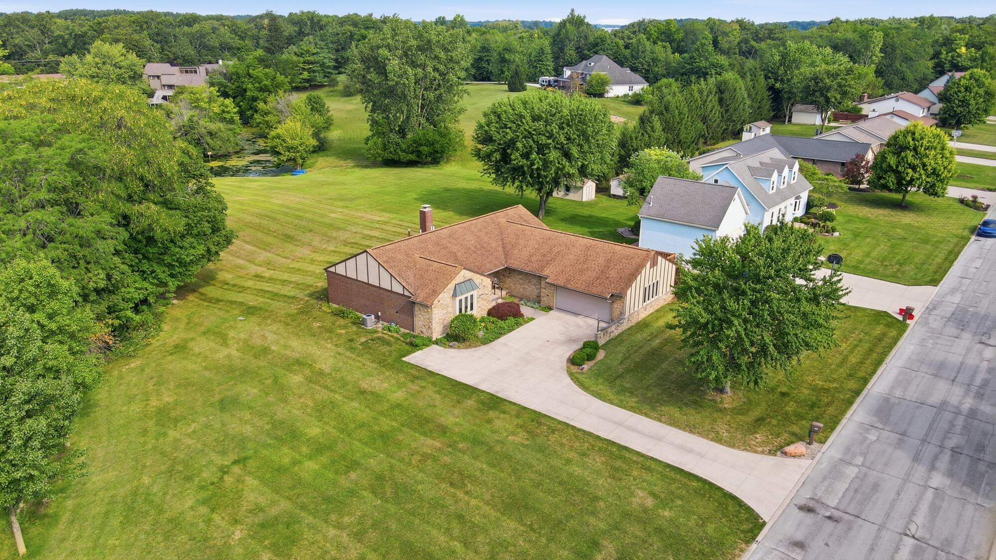 15811 Sunset Boulevard Property Photo 1