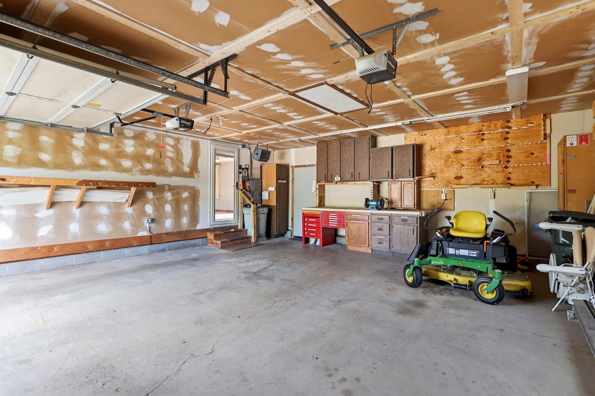 373 New Haven Drive Property Photo 39