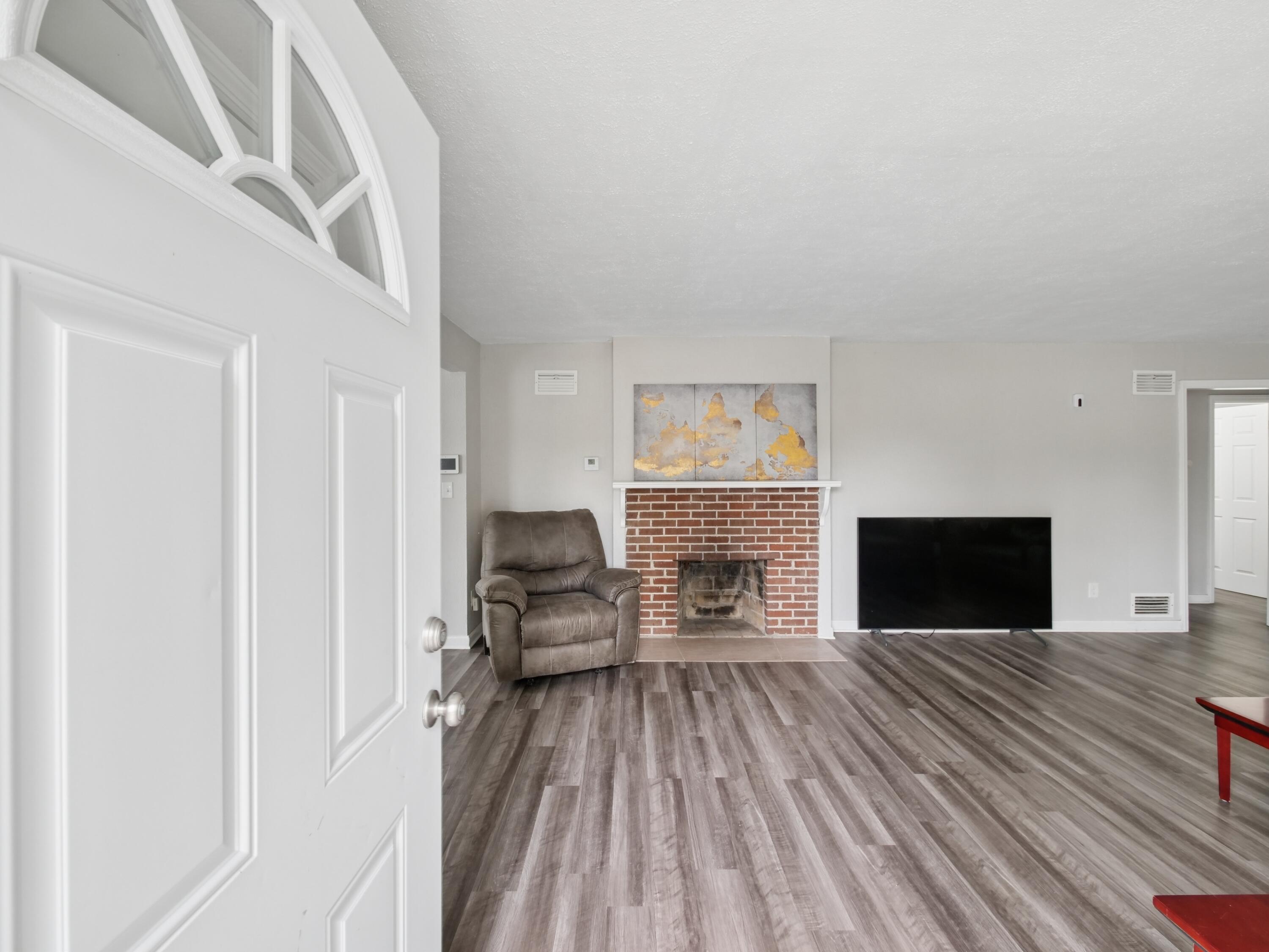 1815 Fieldstone Drive Property Photo 6