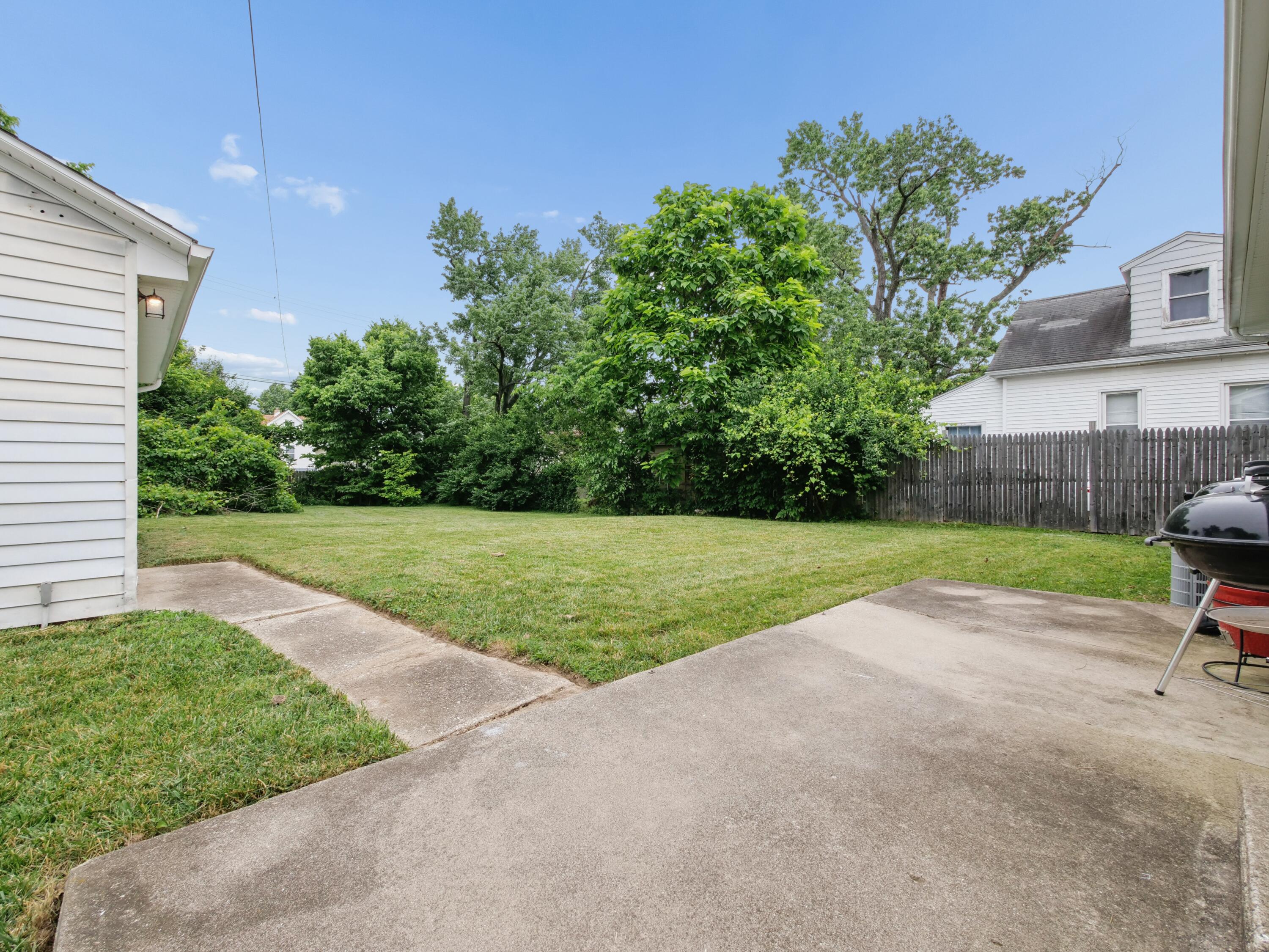 1815 Fieldstone Drive Property Photo 19
