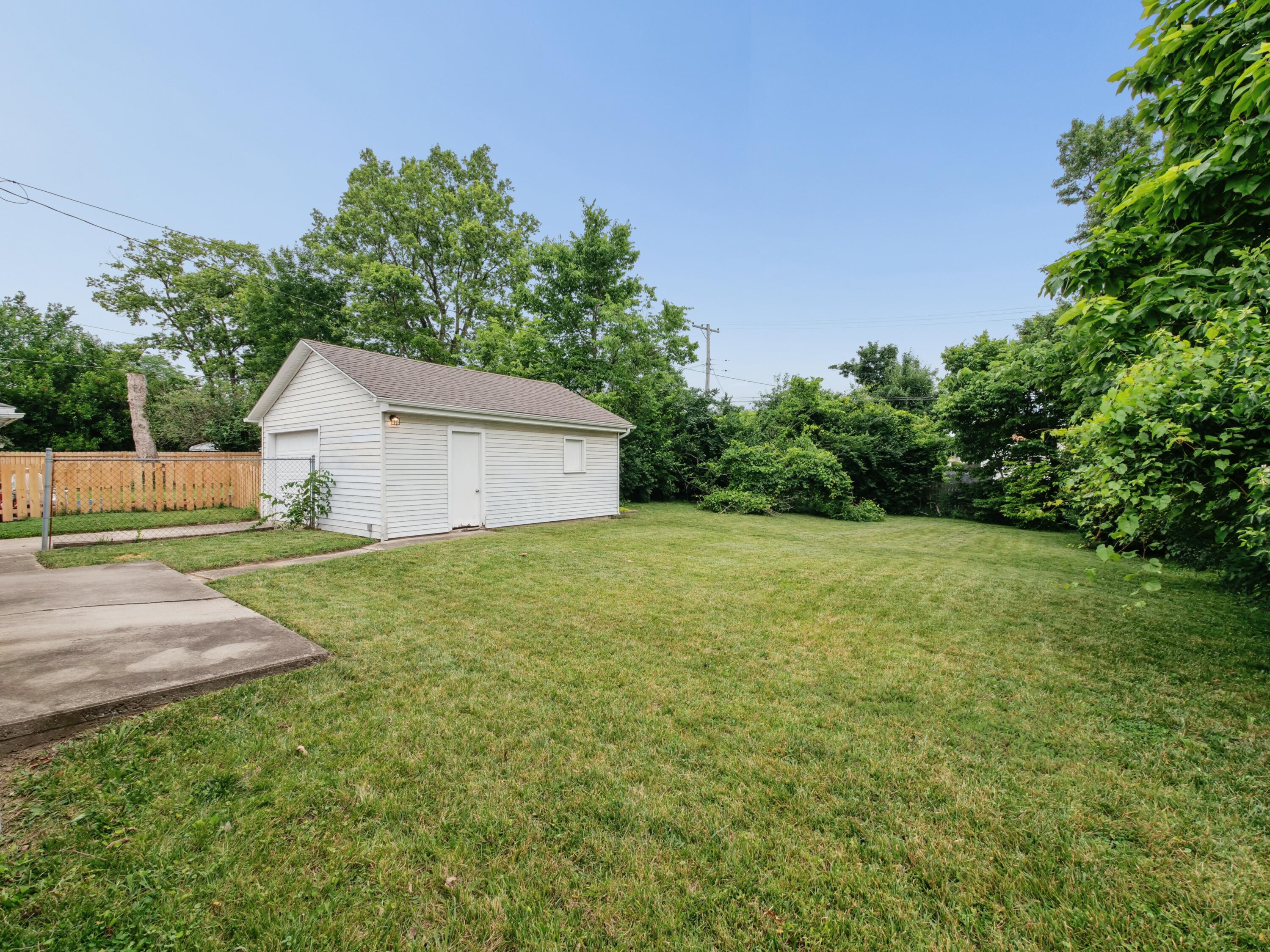 1815 Fieldstone Drive Property Photo 21