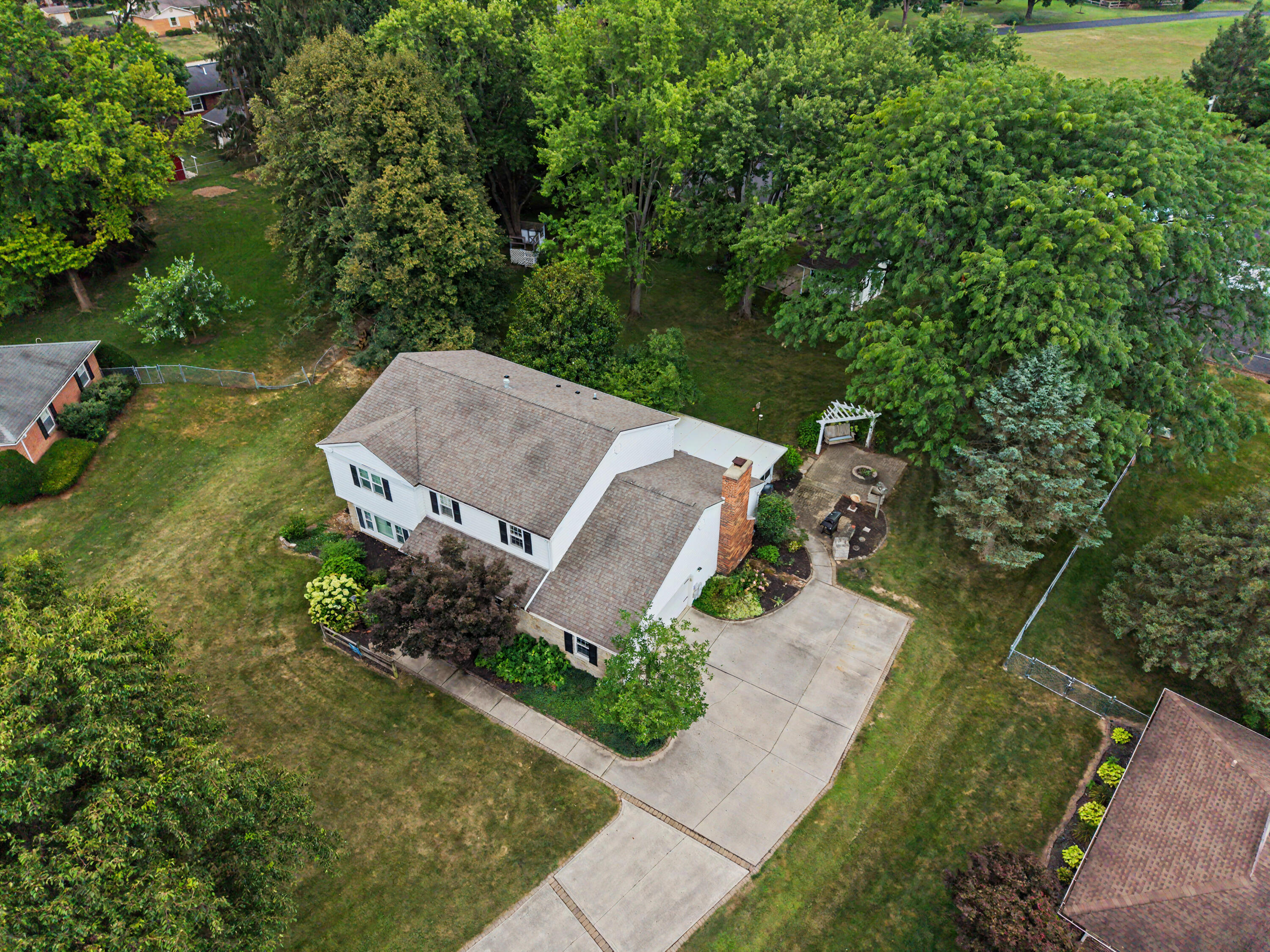 129 Outerview Circle Property Photo 3