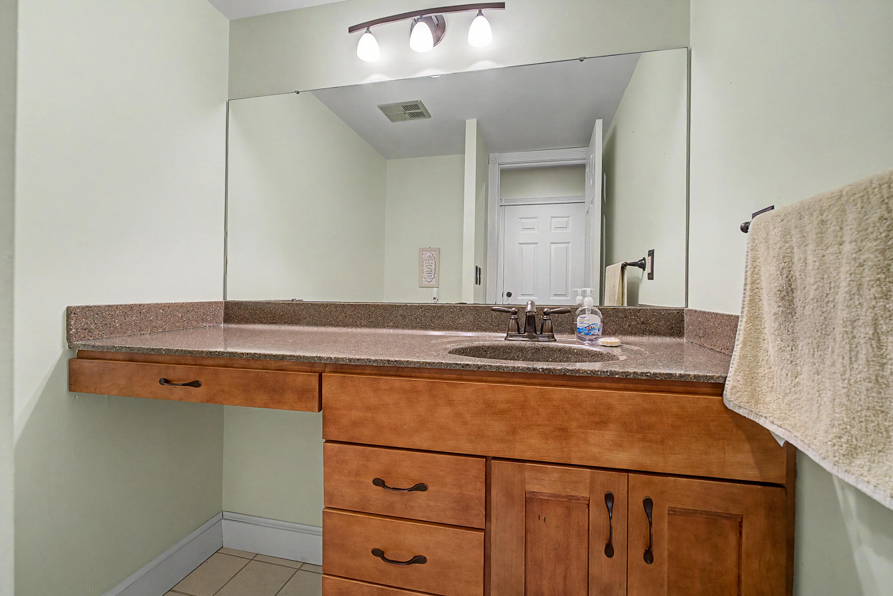 129 Outerview Circle Property Photo 31