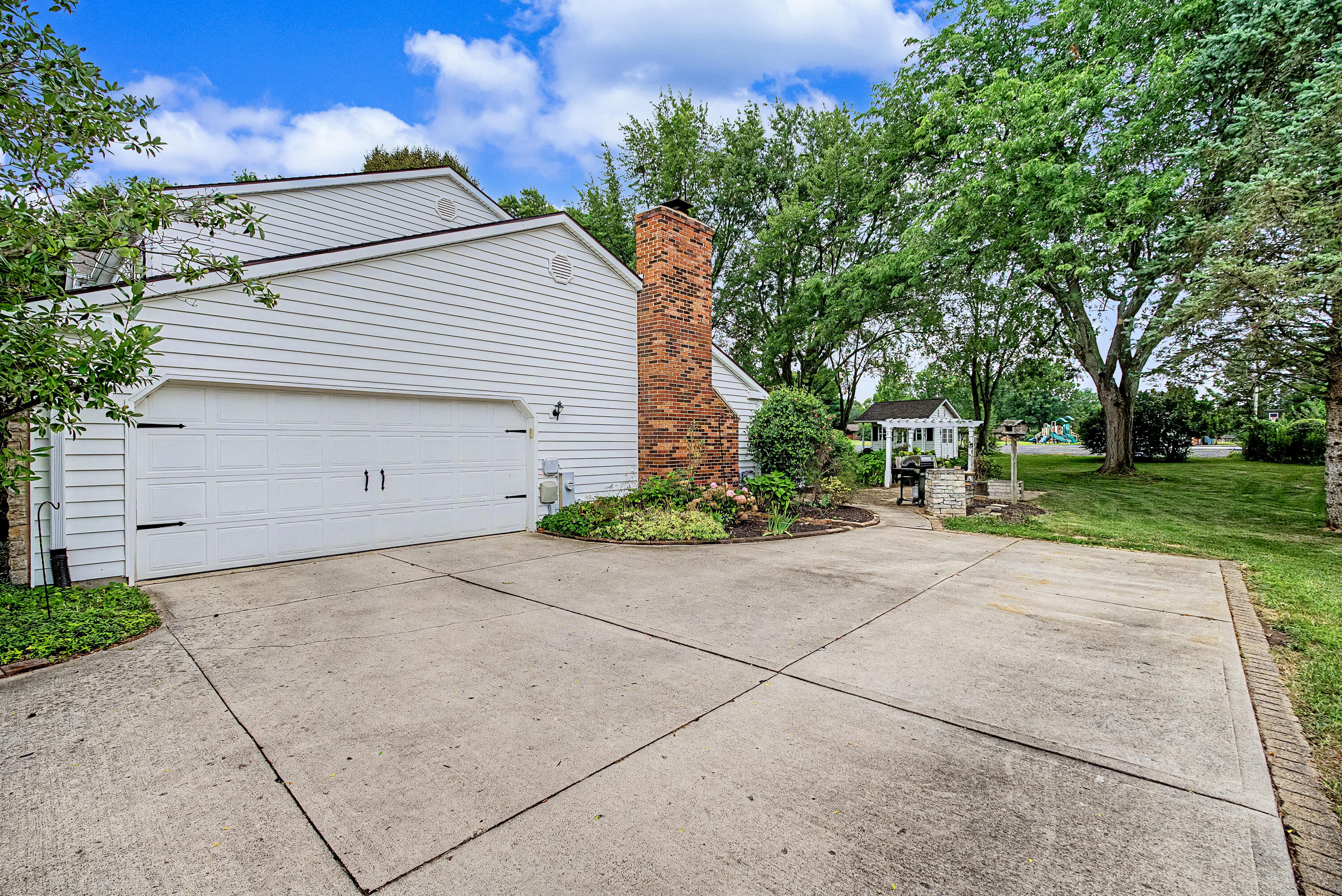 129 Outerview Circle Property Photo 50