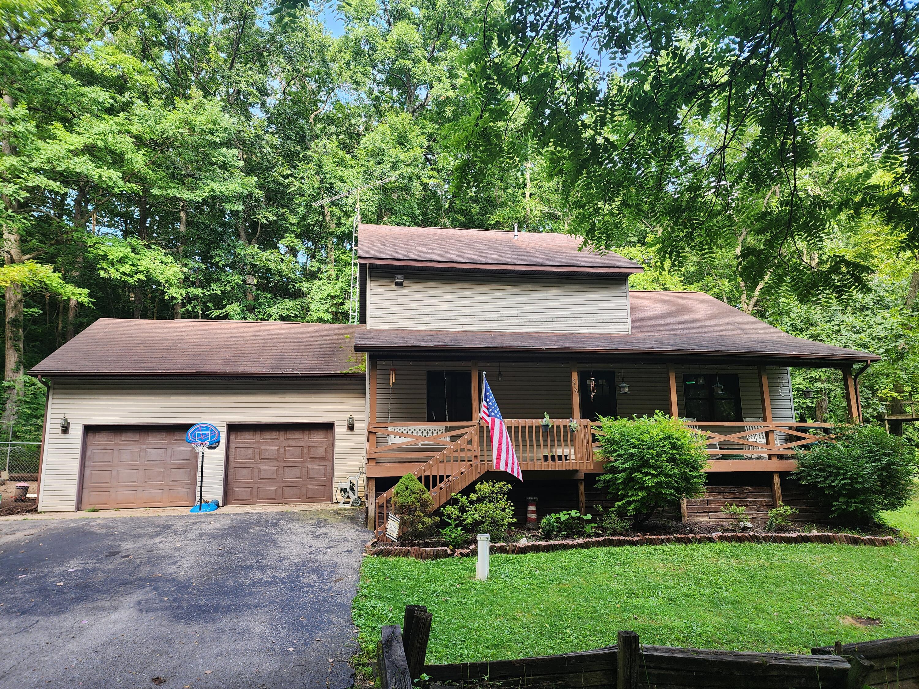 2476 Watseka Drive Property Photo 2