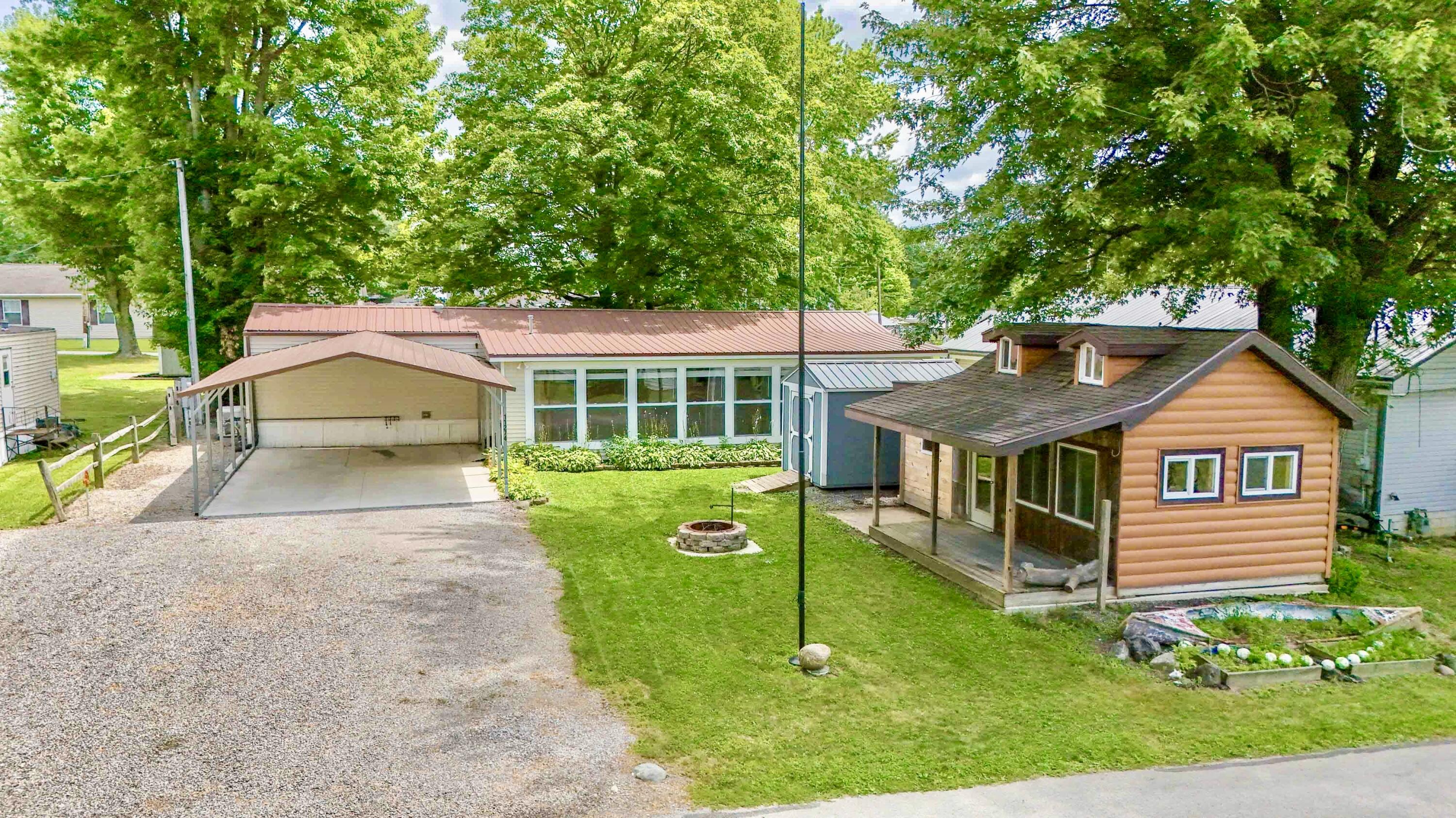 11274 Oneida Path Property Photo 1