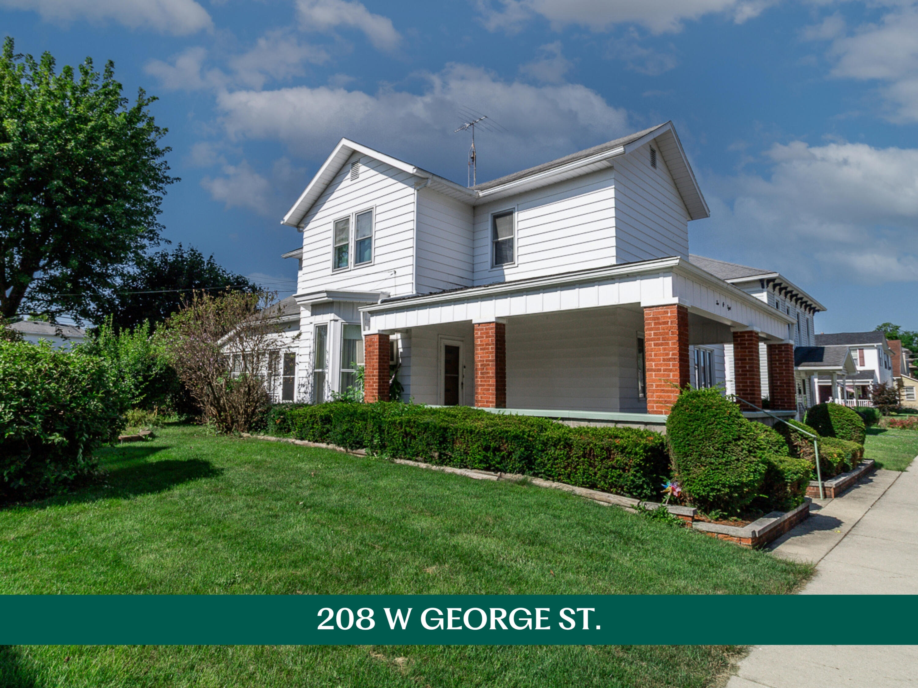 208 W George Street Property Photo 1