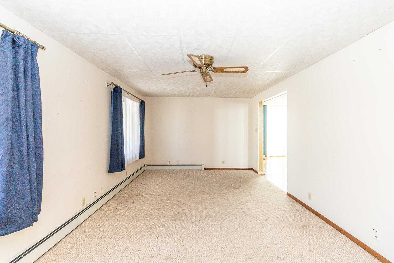 208 W George Street Property Photo 10