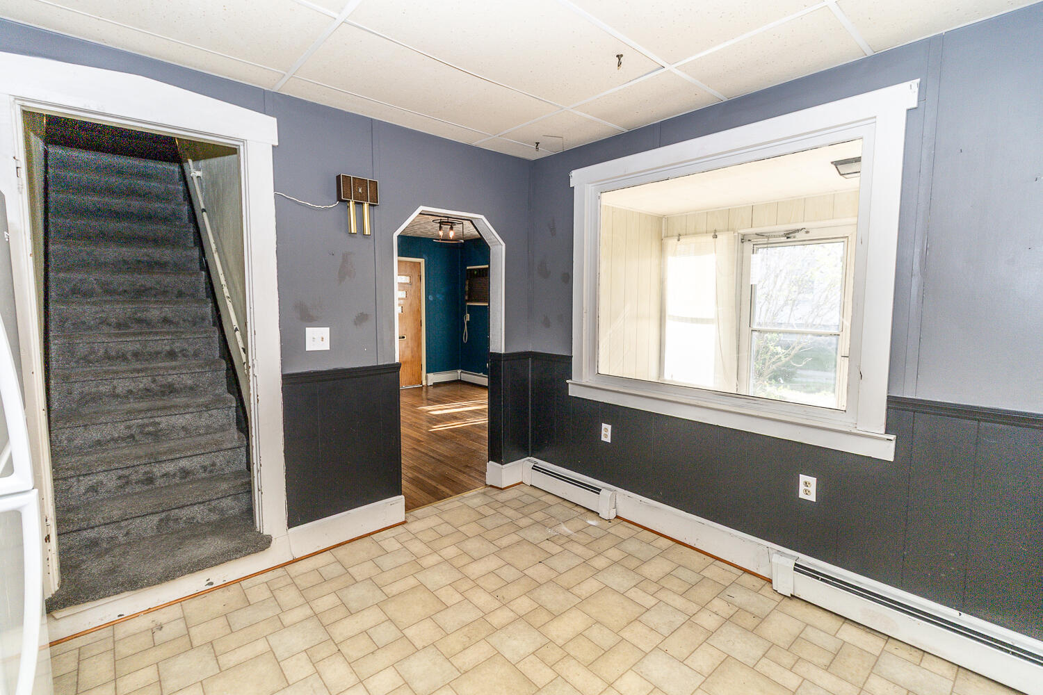 208 W George Street Property Photo 14