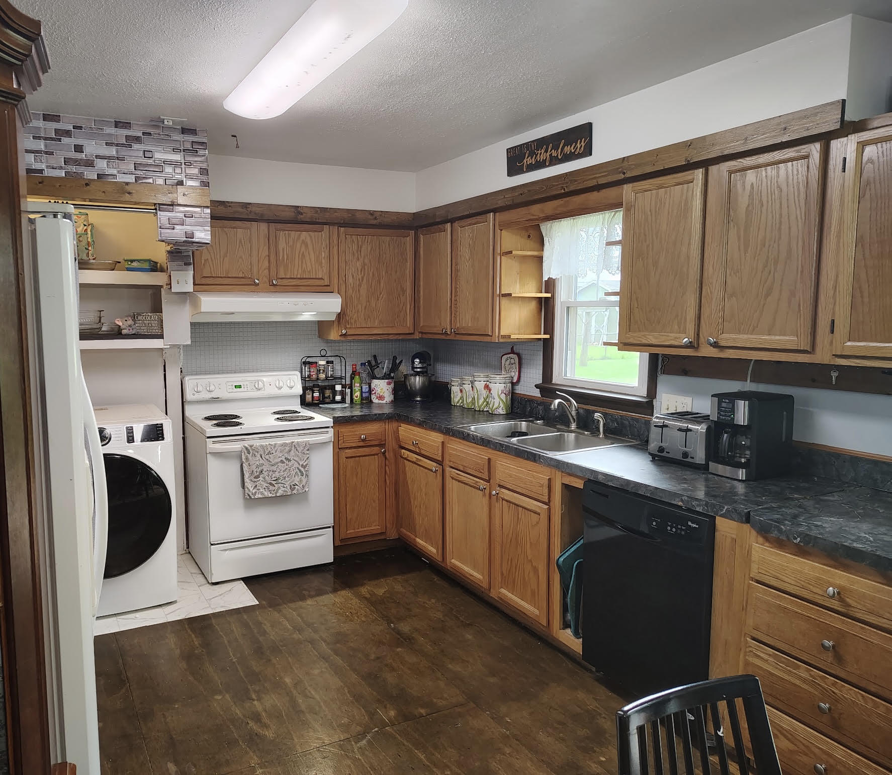7446 Dull Road Property Photo 8