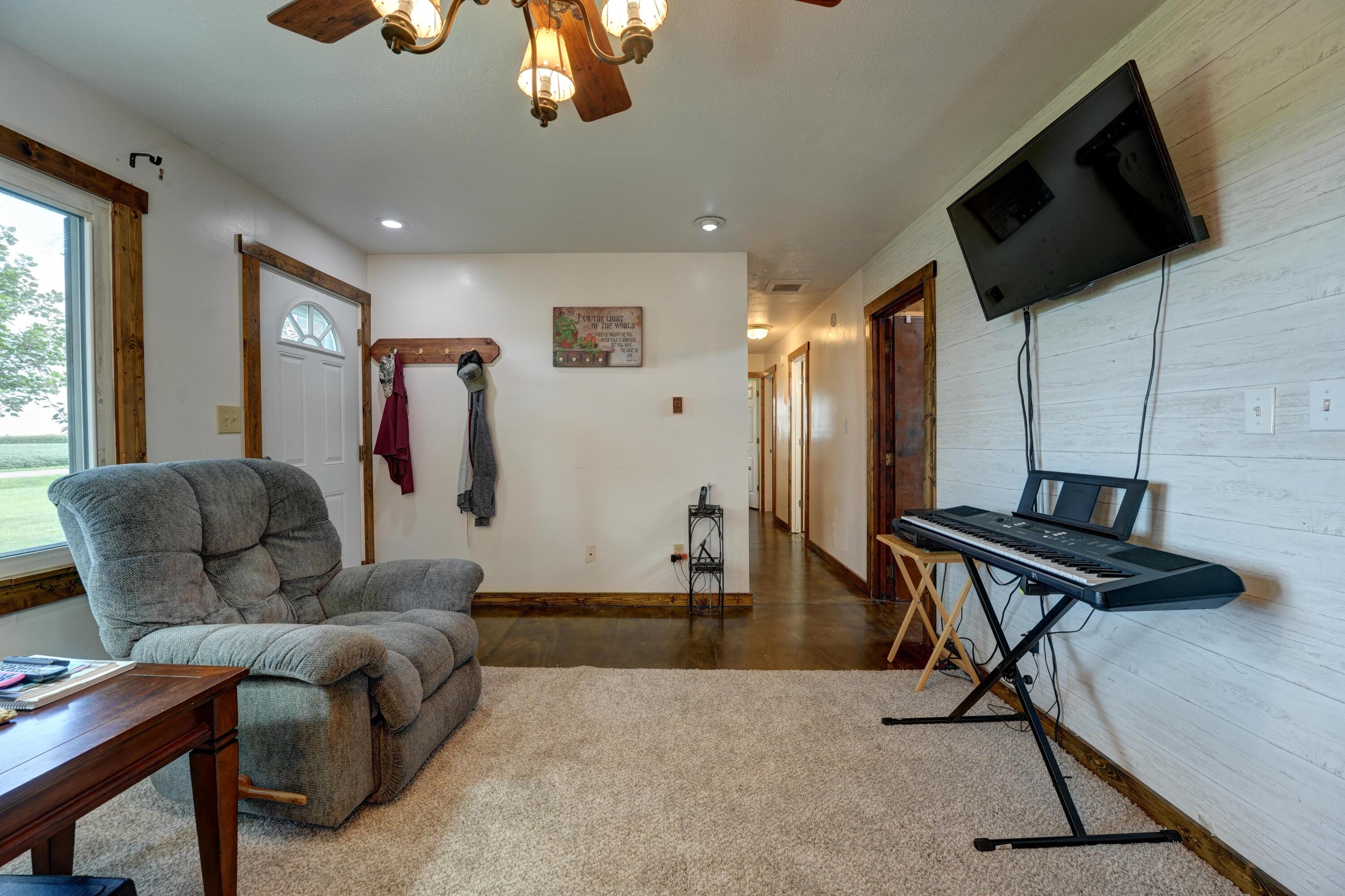 7446 Dull Road Property Photo 11