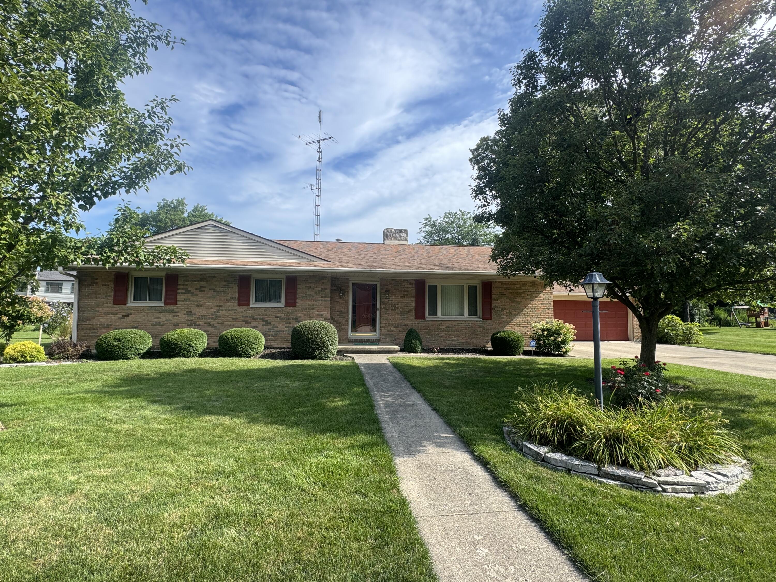609 Royal Lane Property Photo 1