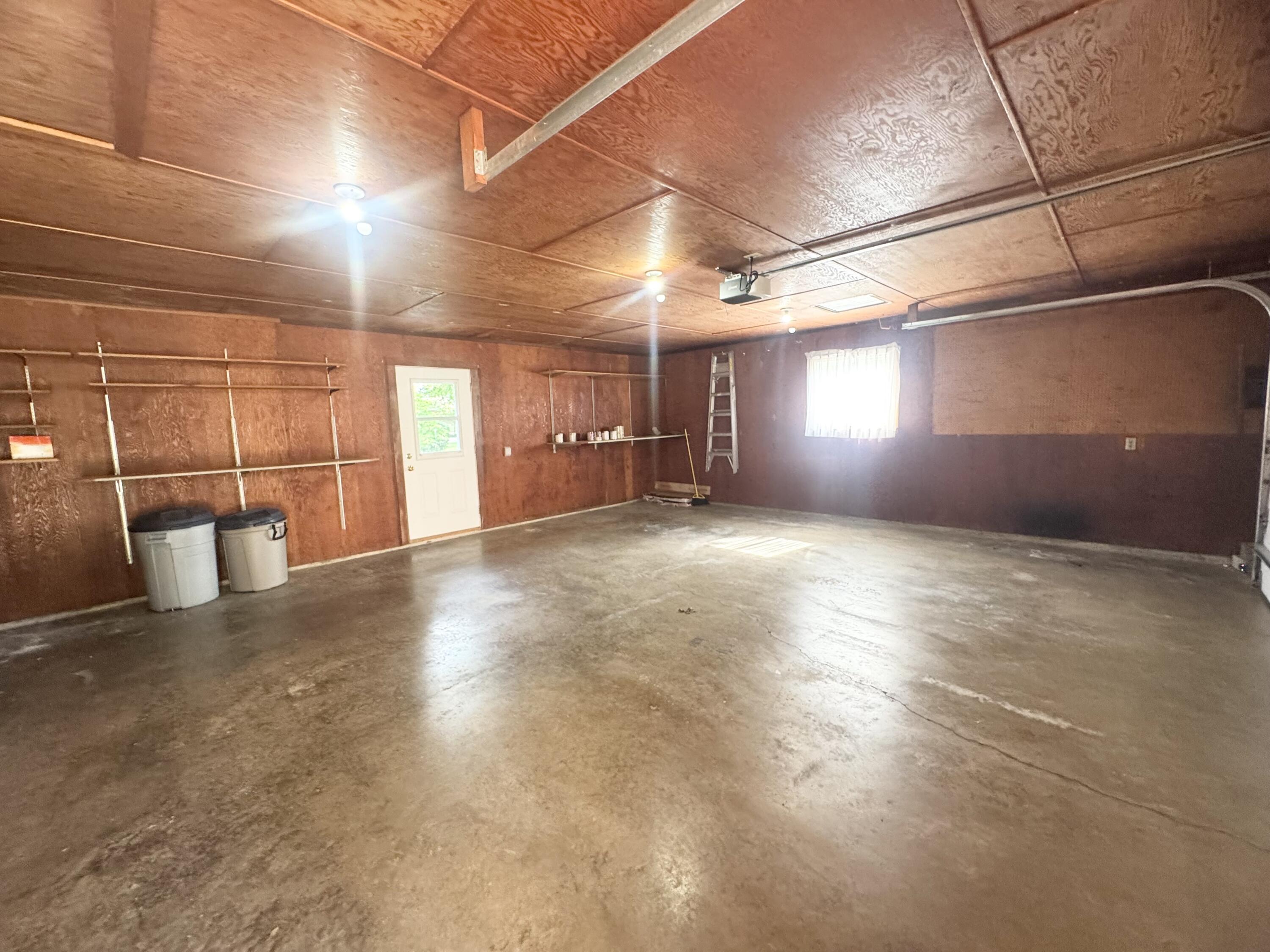 609 Royal Lane Property Photo 18