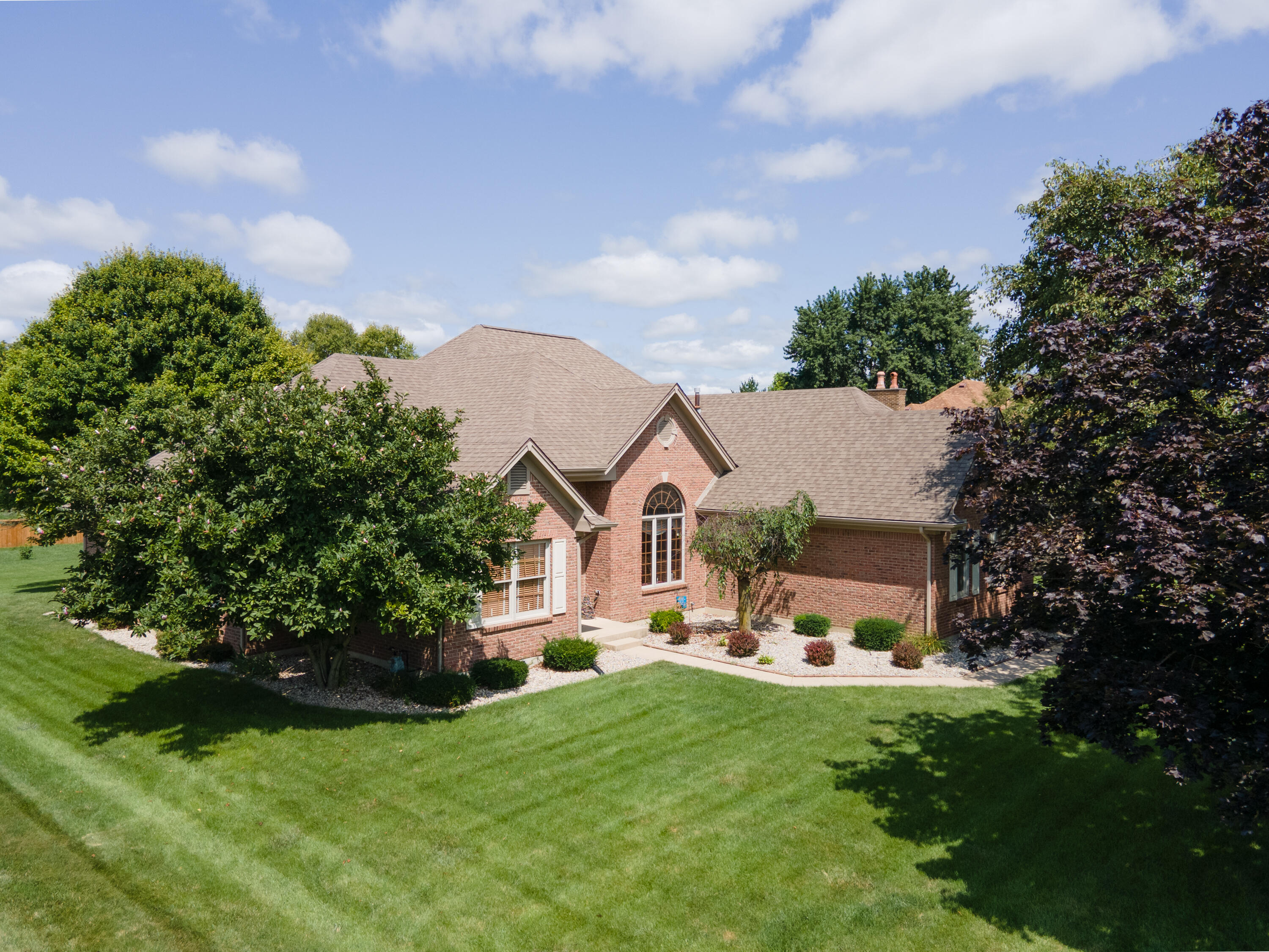 2464 Shenandoah Drive Property Photo 2