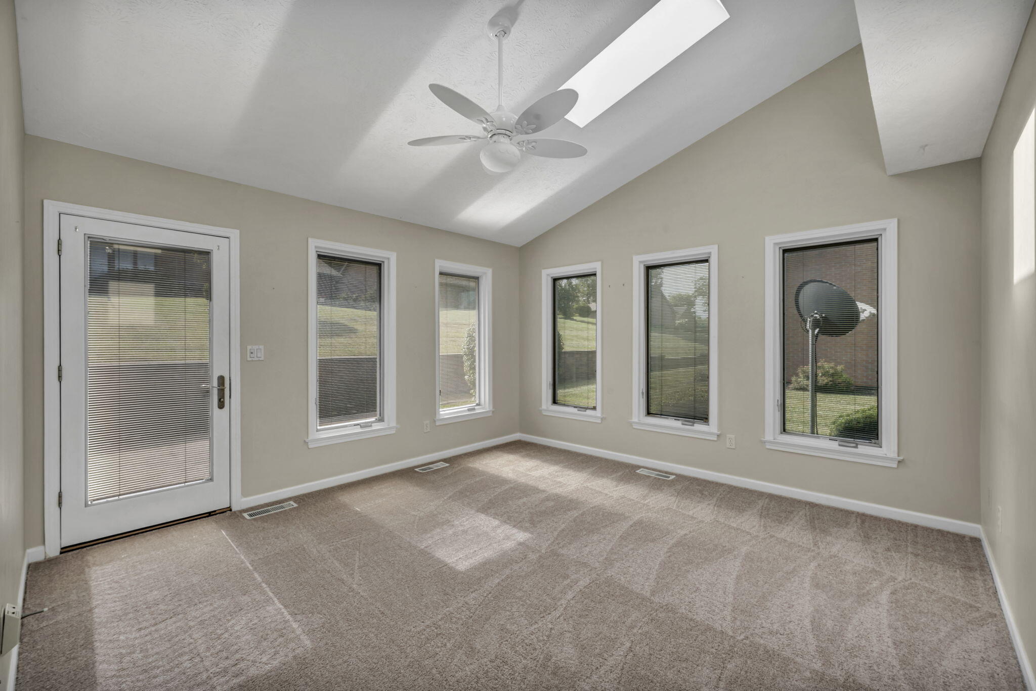 23 Bon Air Drive Property Photo 8