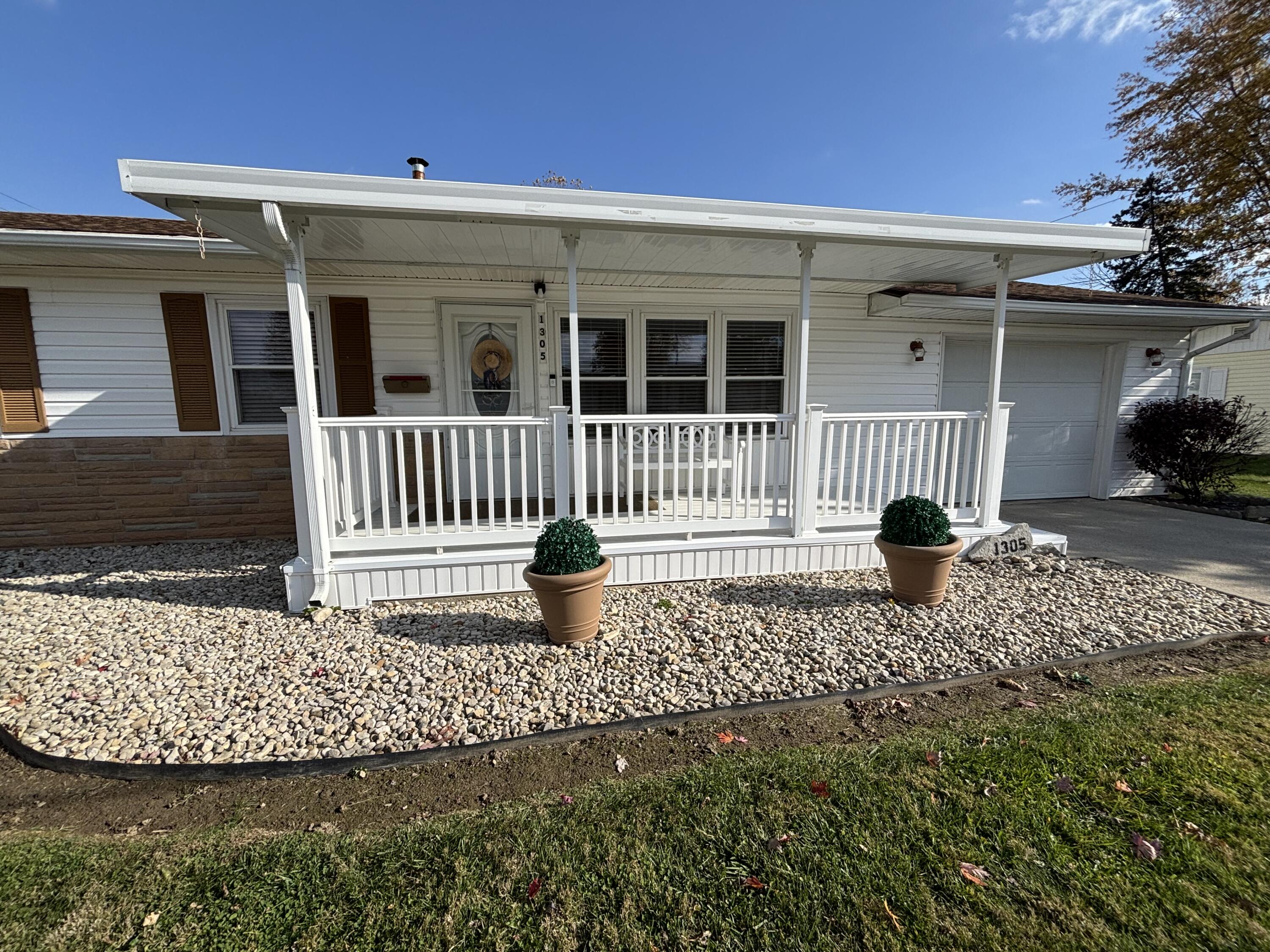 1305 Wright Street Property Photo 3